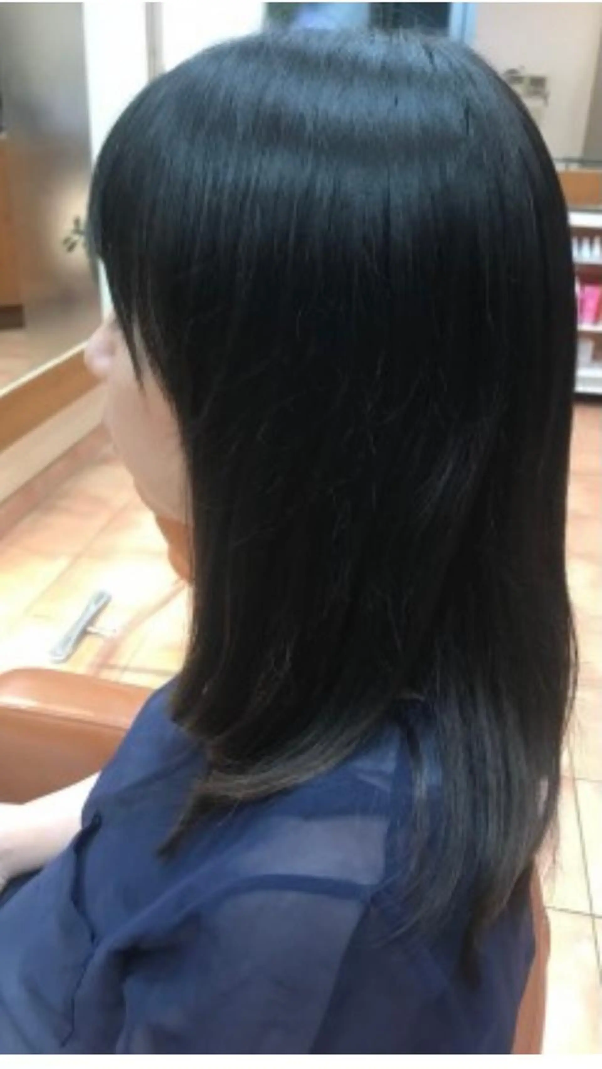 セミロング カット 奥谷 美代子のヘアスタイル