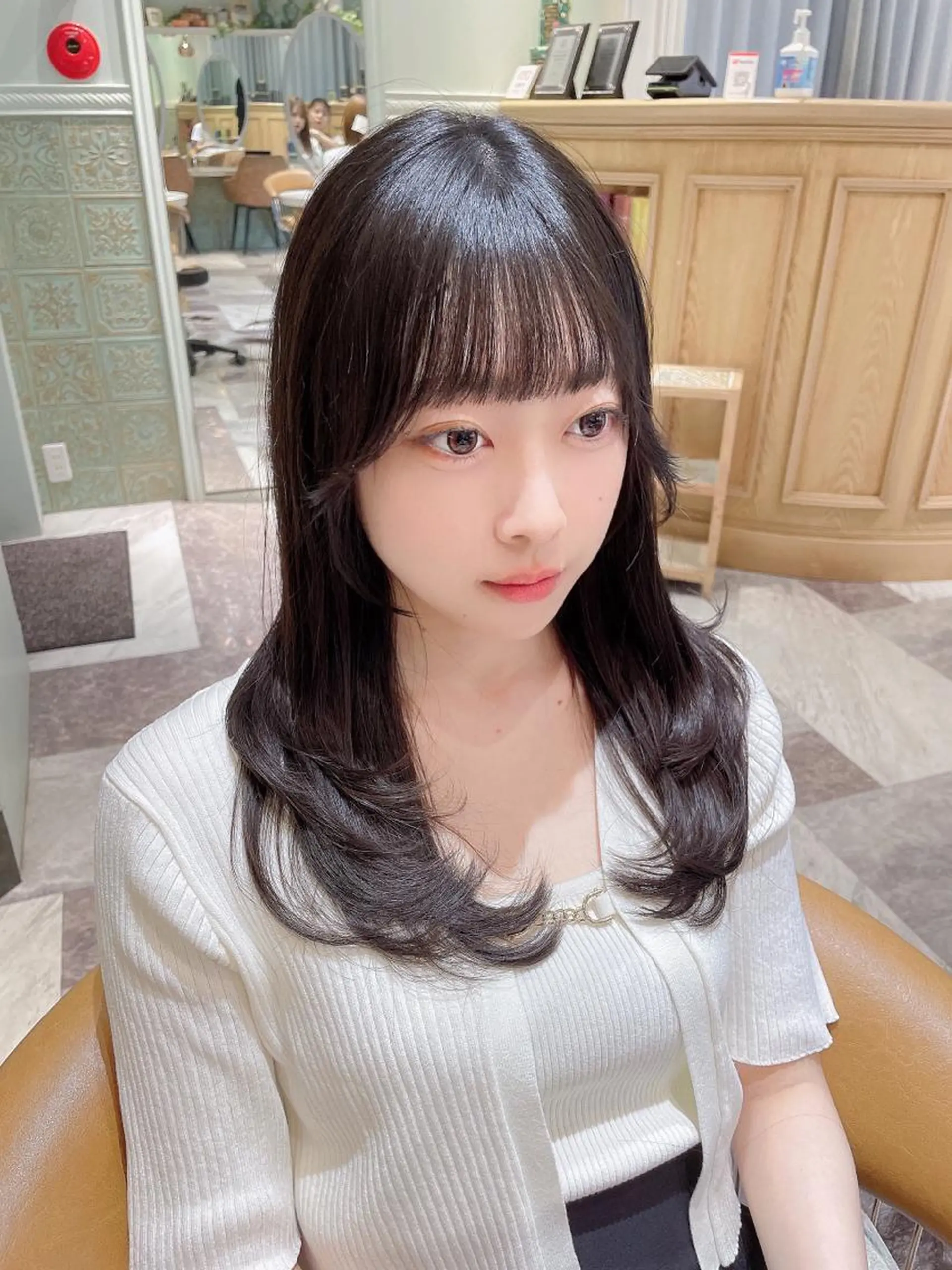 ミディアム カラー ベージュカラー 黒髪 ブリーチ ブルーカラー ブルーブラック カット ヘアカラー トリートメント 木屋元一/透明感 /前髪/ショートボブのヘアスタイル