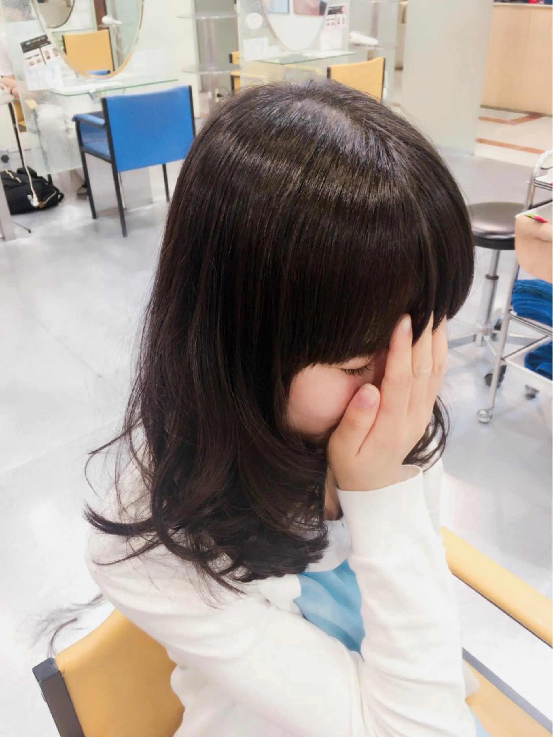 ミディアム セミロング ロング カラー 黒髪 韓国肌管理 ウプエステティックのエステ・リラクイメージ