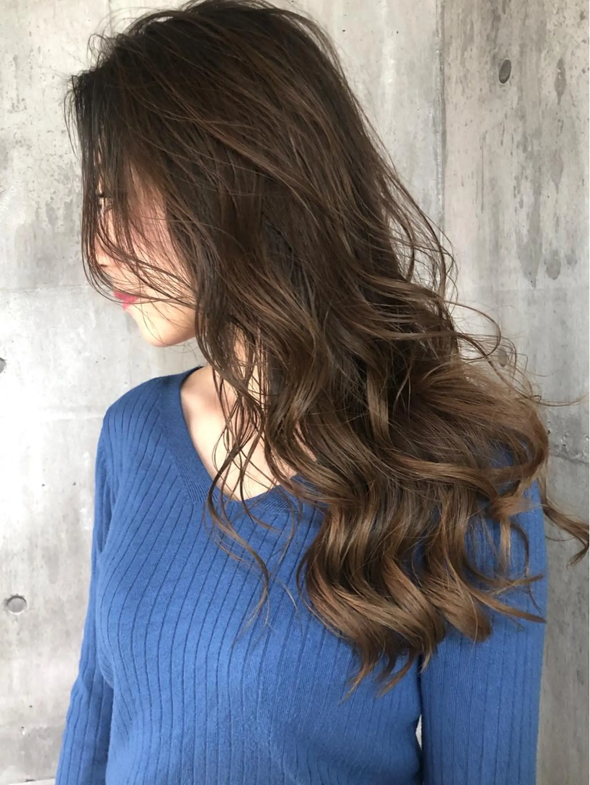 ロング カラー カット ヘアカラー トリートメント 井坂 弘人のヘアスタイル