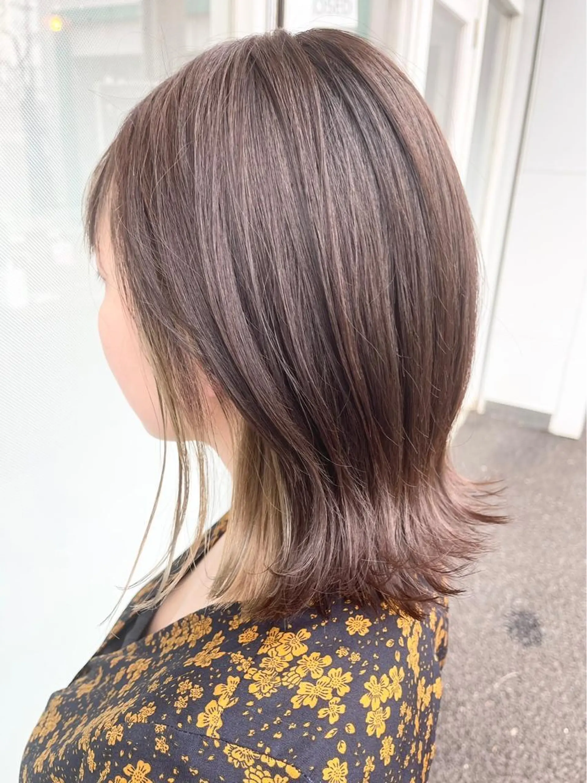 ミディアム カラー インナーカラー 🍭透明感カラー 志賀拓海🍬🌈のヘアスタイル