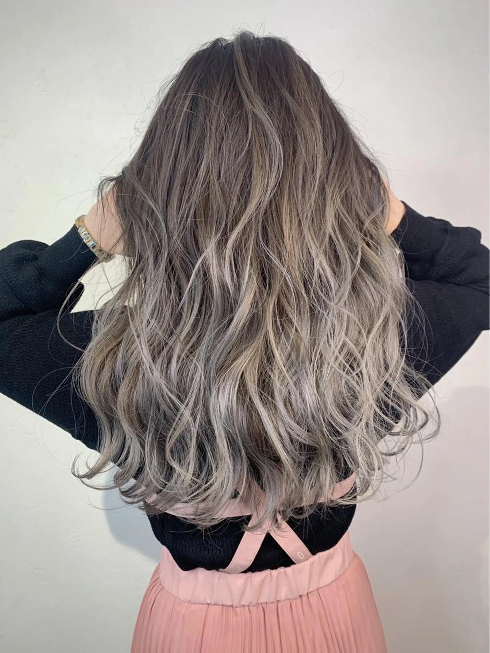 ロング _WHITE 天神店のヘアスタイル