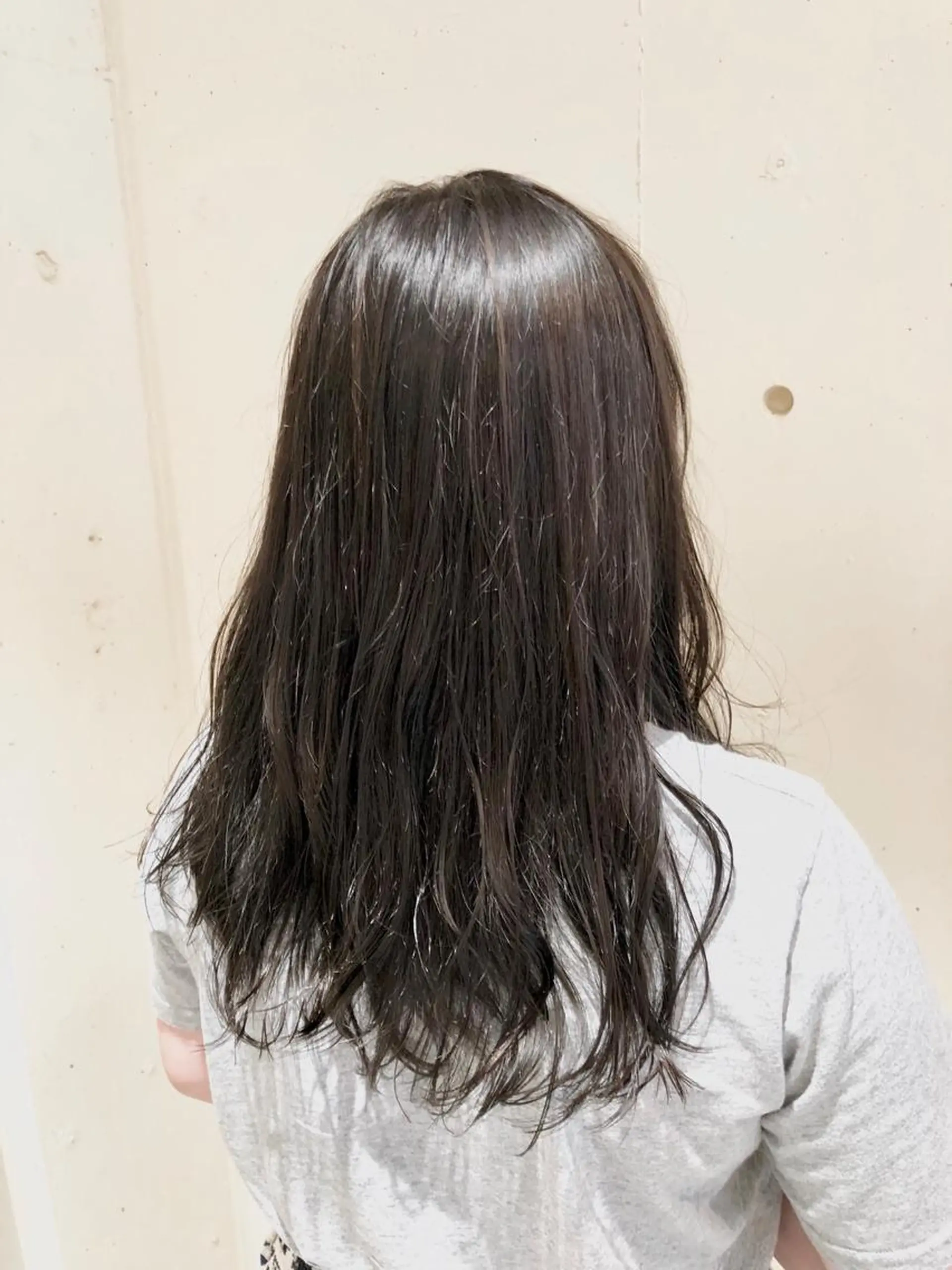 セミロング カラー パーマ ヘアアレンジ ブリーチ 透明感カラー グラデーションカラー グレージュ ハイライトカラー 【ツヤ髪美容師】 ツダケイスケのヘアスタイル