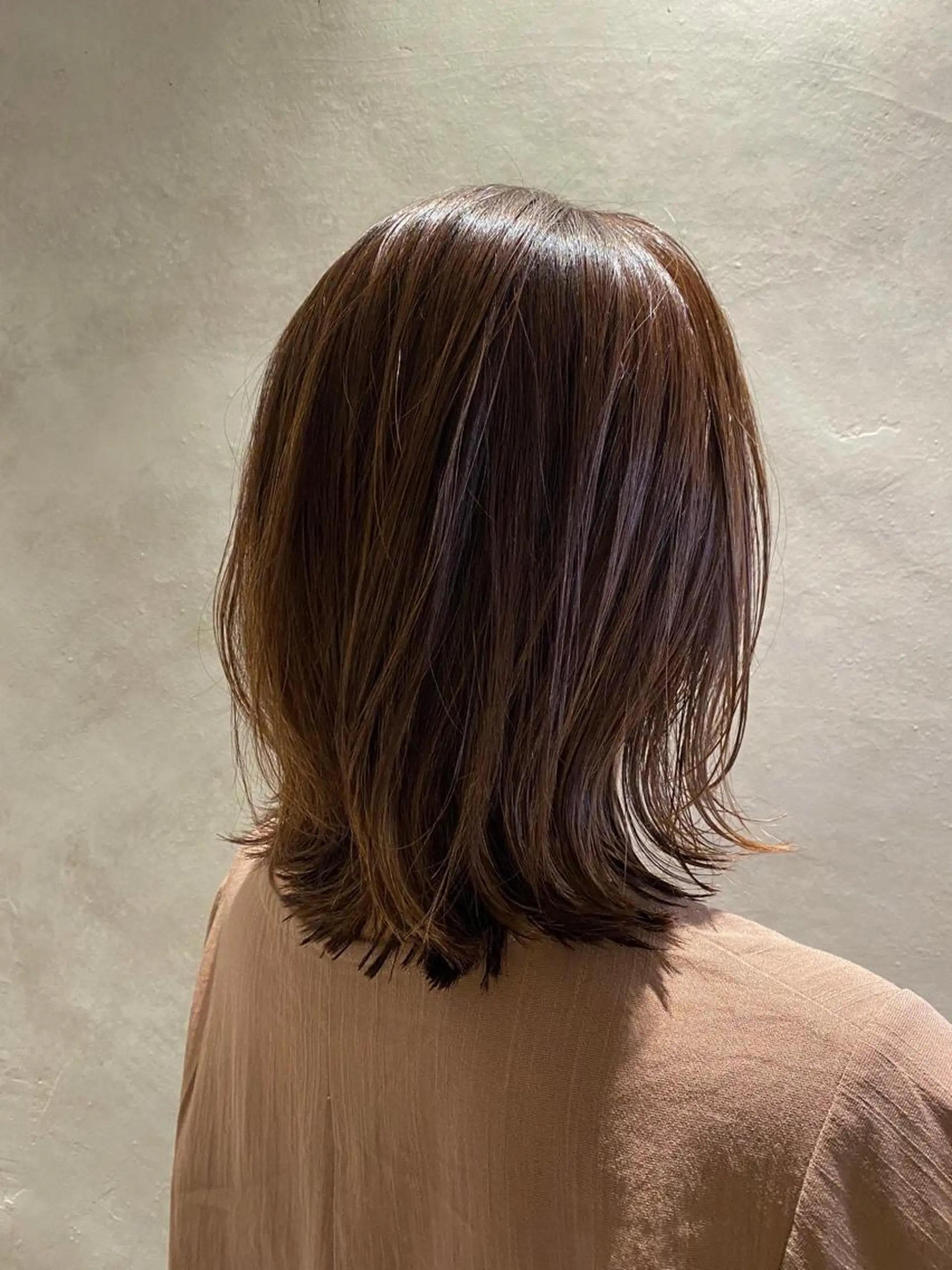 ミディアム カラー ベージュカラー🧸 伊藤なつみのヘアスタイル