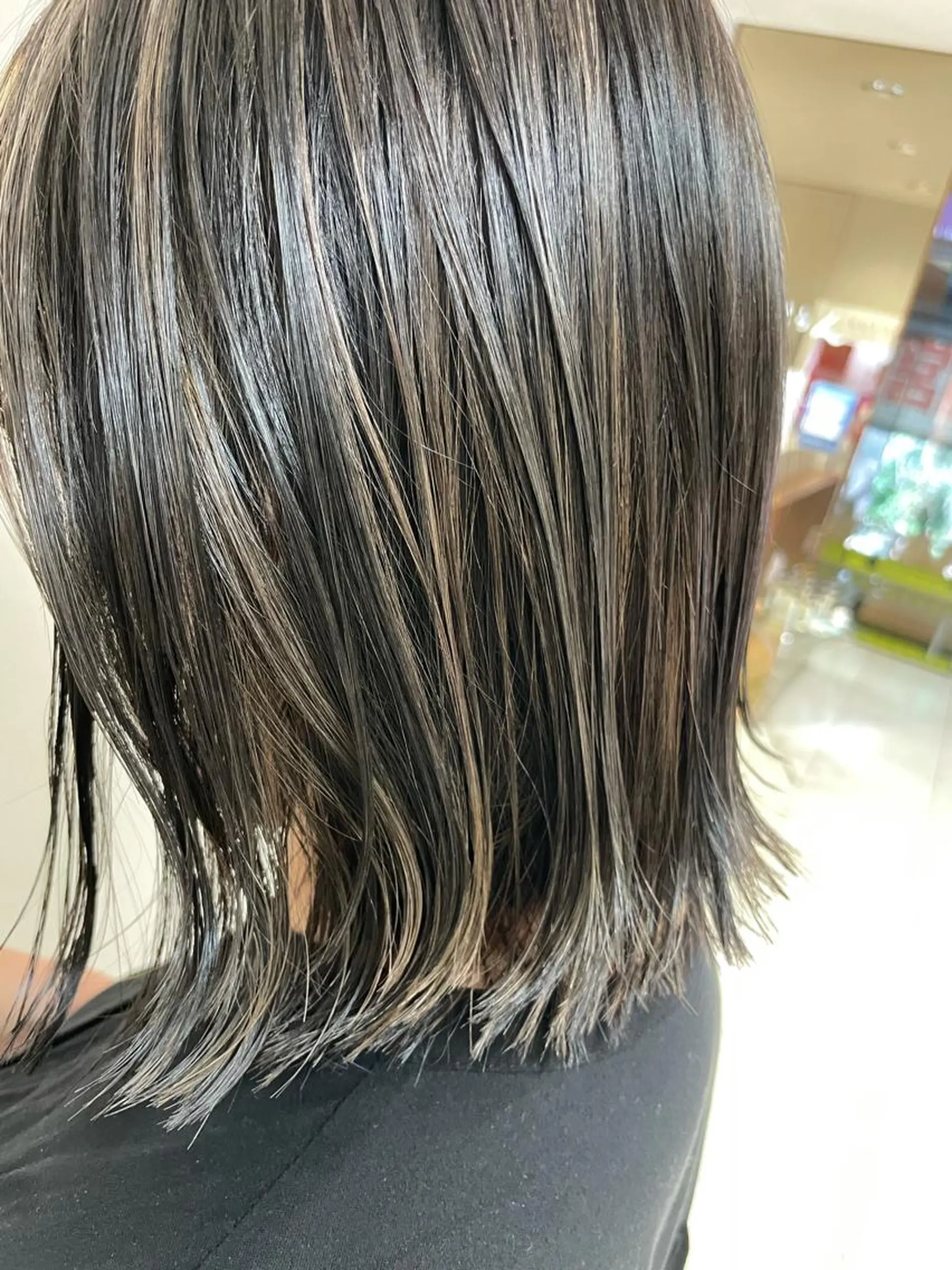 ミディアム カラー ヘアアレンジ ヘアカラー トリートメント 【Sweep】おじま のぞみのヘアスタイル