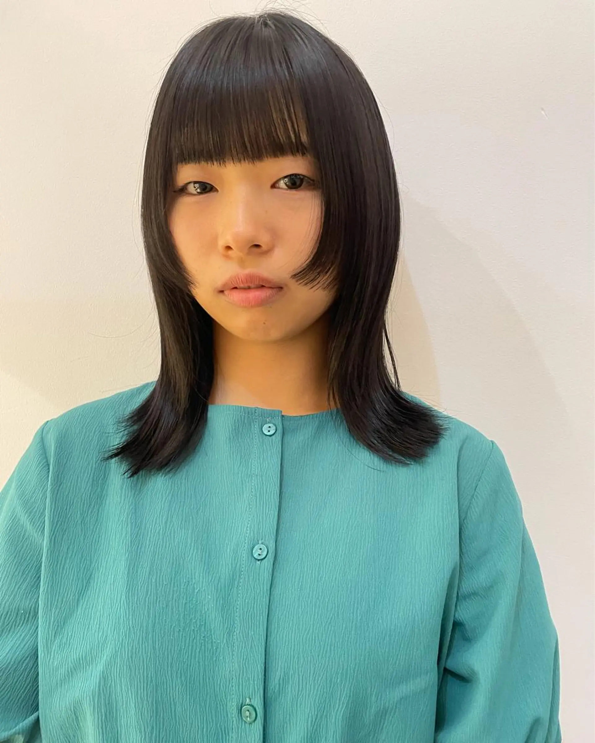 ミディアム 顔周りカット 伸ばしかけ 姫カット レイヤーカット ボブ ブリーチ/miinaのヘアスタイル