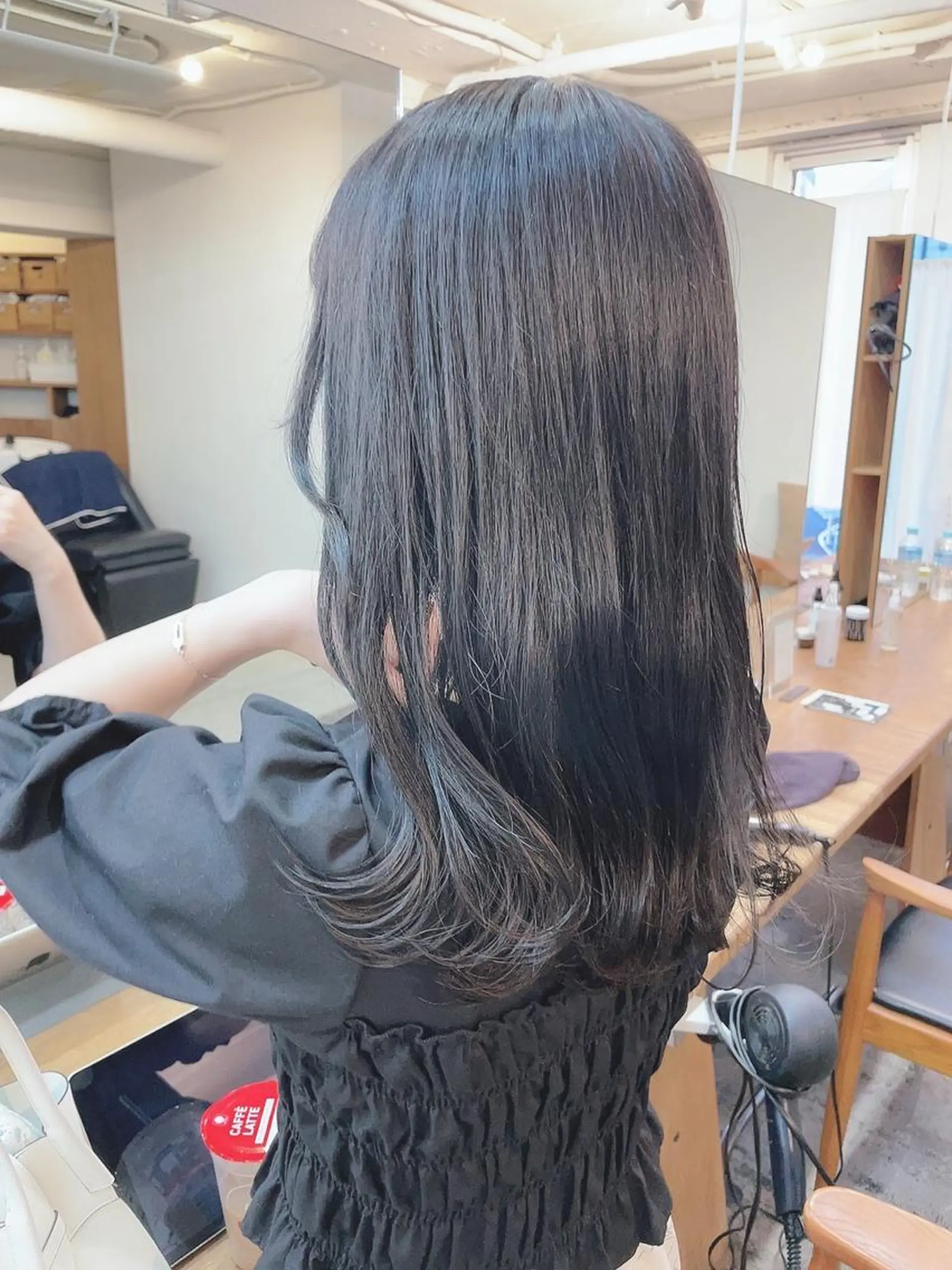 セミロング カラー 透明感カラー トリートメント カット ヘアカラー トリートメント 【表参道】Ruri デジタルパーマのヘアスタイル