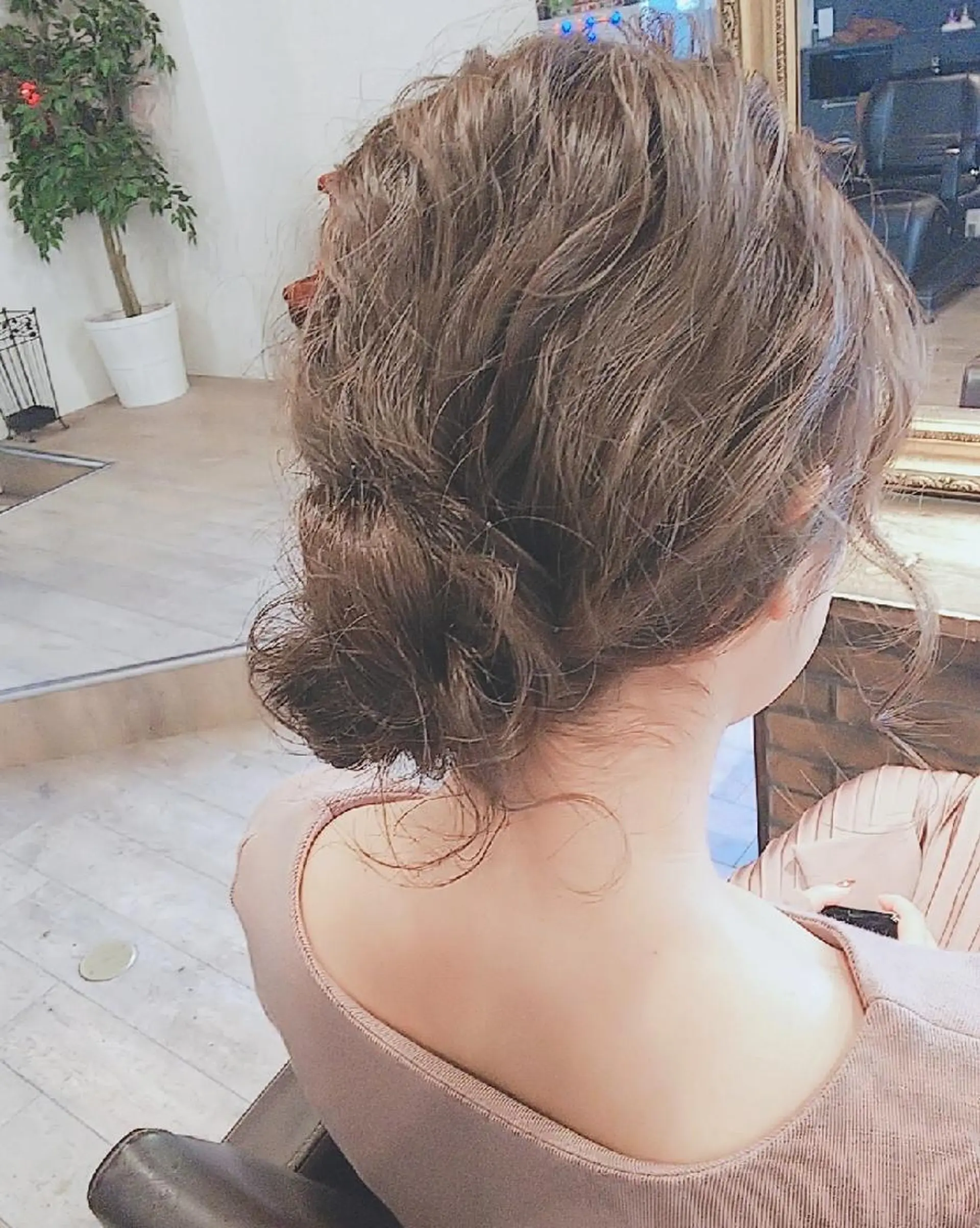 ヘアアレンジ セミロング 外国人風カラー RU RIのヘアスタイル