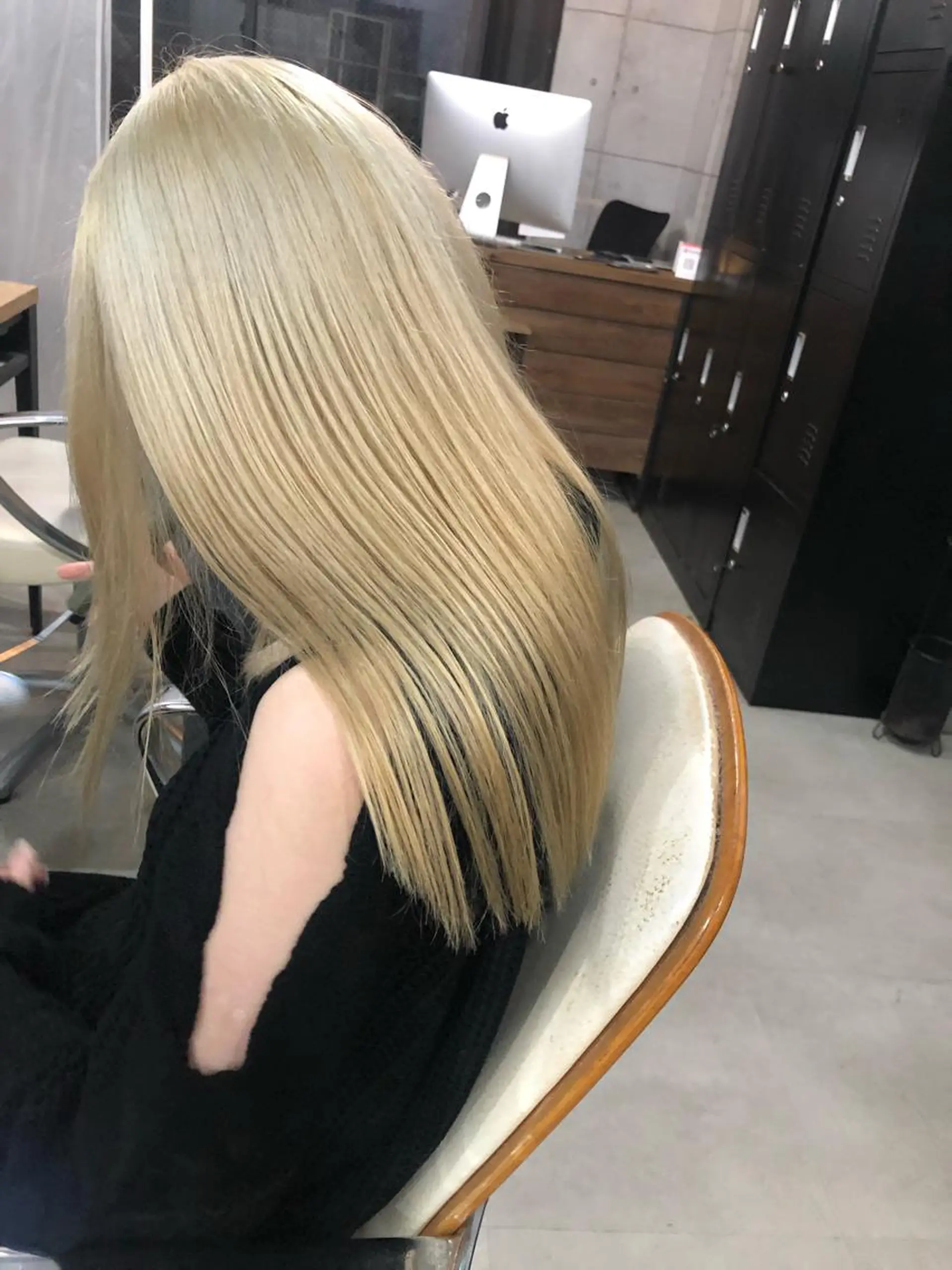 セミロング カラー ブリーチ ヘアカラー トリートメント ヘアセット 艶髪育成サロン 京橋 shinのヘアスタイル