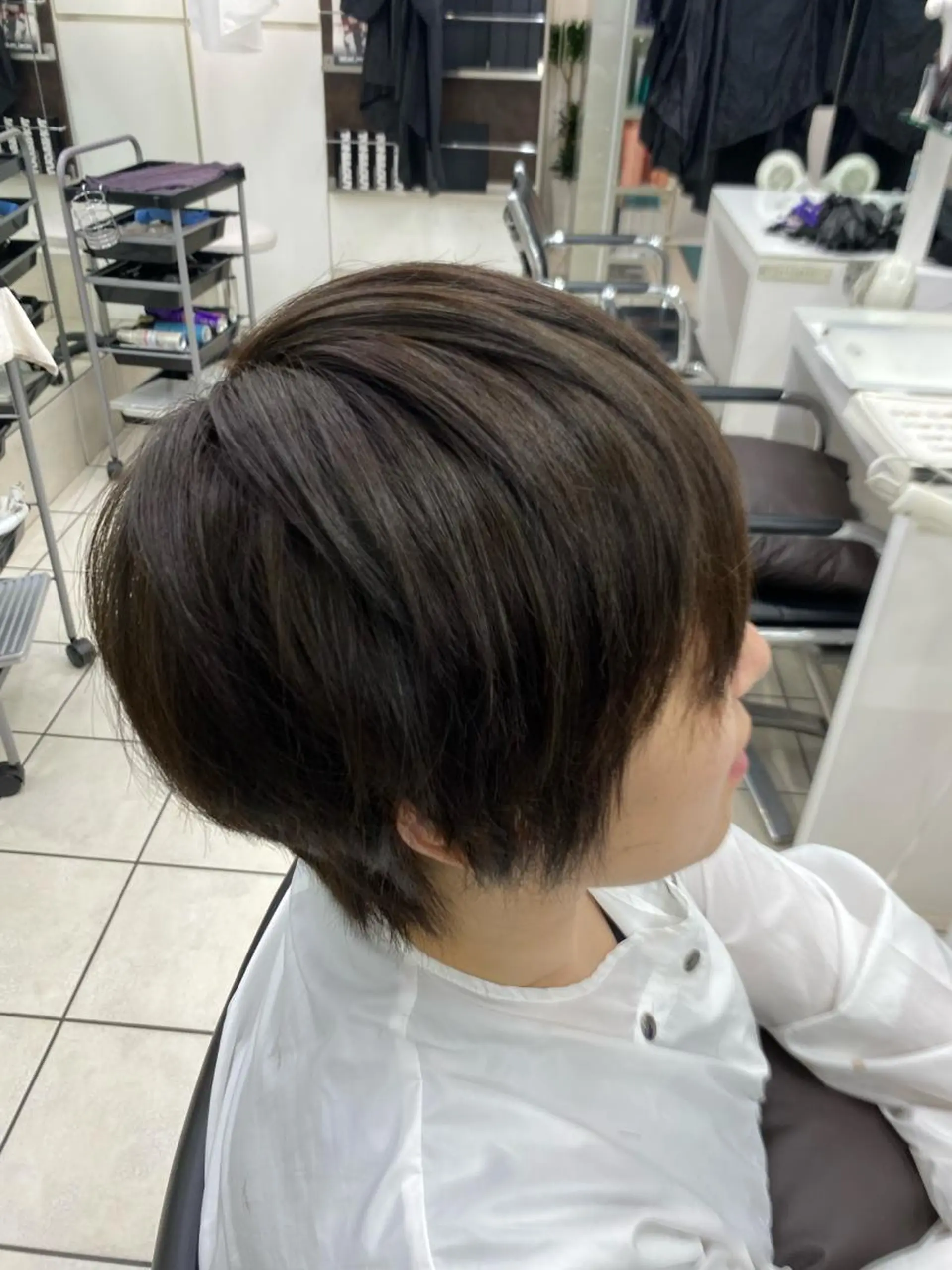ショート カラー 星野 菜月のヘアスタイル