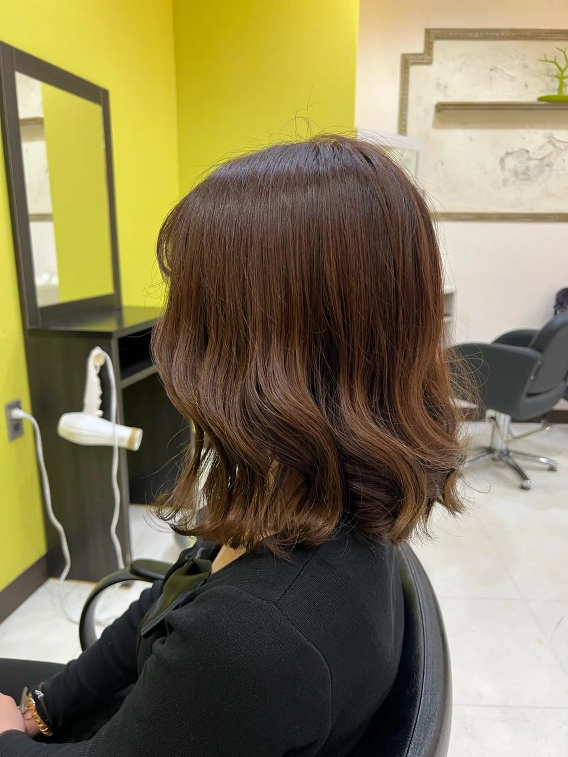 ミディアム ヘアカラー トリートメント ハイトーン／パーマ 特化平田のヘアスタイル