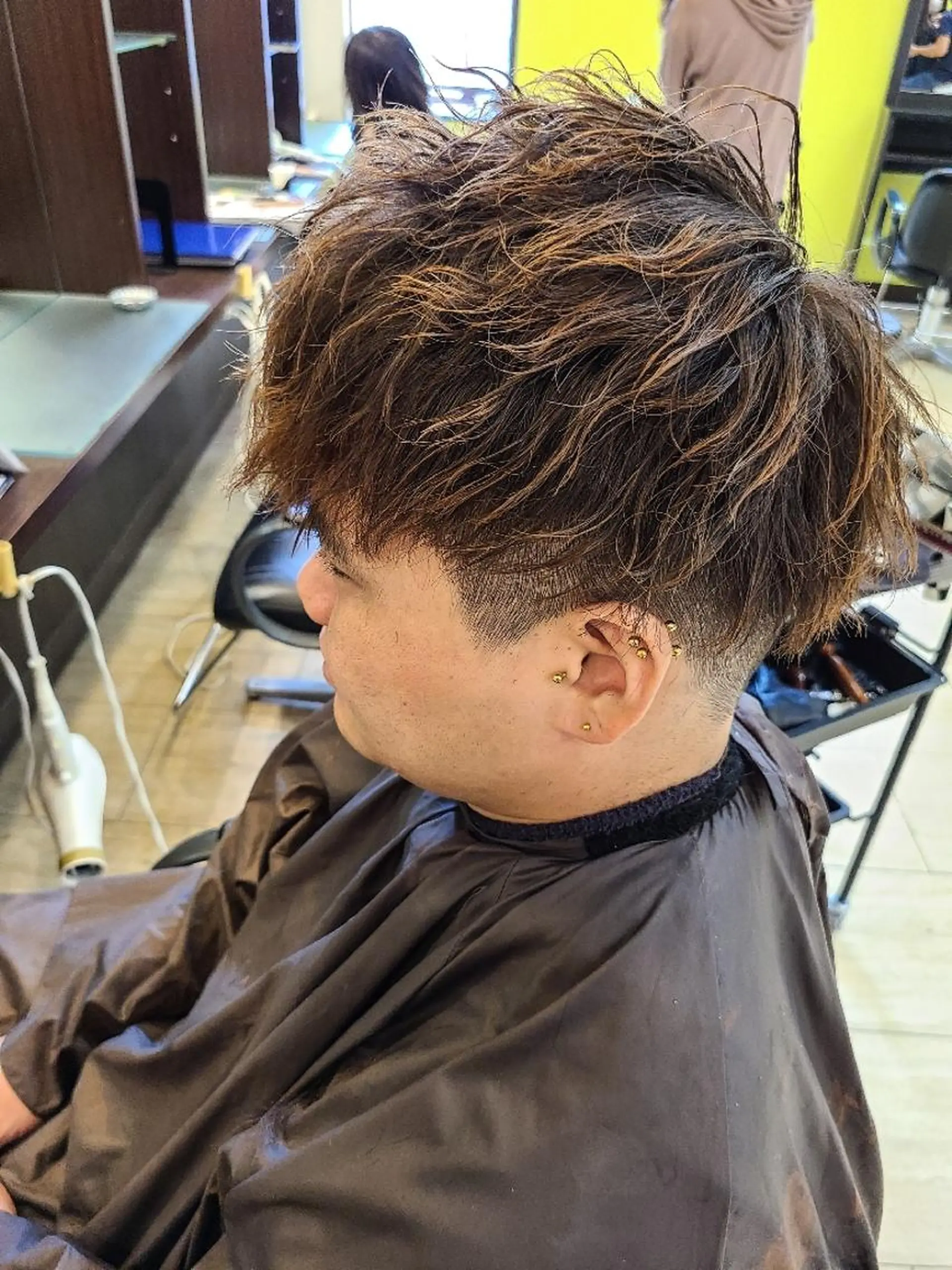 ショート メンズ カラー パーマ 特殊パーマ 片山恭兵のヘアスタイル