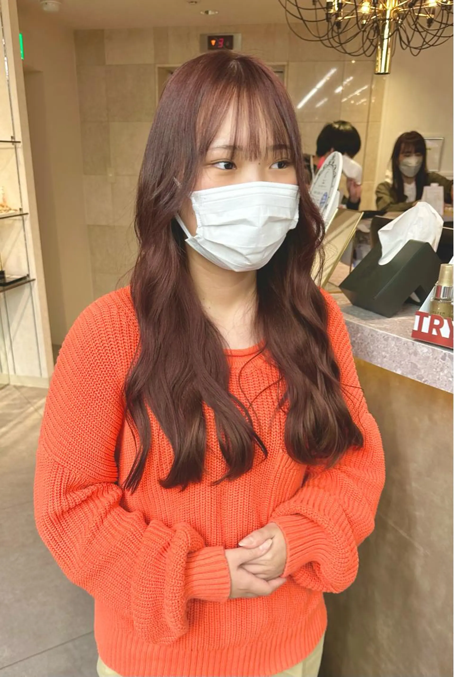 ロング カラー パーマ ヘアアレンジ ブラウンカラー ピンクカラー ピンクブラウン ウルフとハイトーン みっちー✂️のヘアスタイル