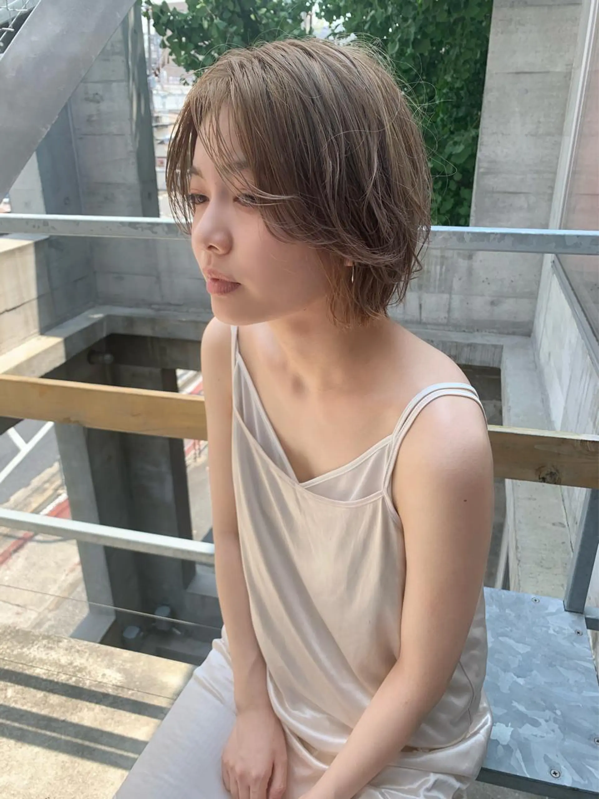 ショート カラー パーマ ヘアアレンジ メンズ キッズ ネイル マツエク・マツパ ショートボブ メンズハイトーン ベージュカラー ハイトーンカラー ボブ ウルフレイヤーカット /チヒロのヘアスタイル