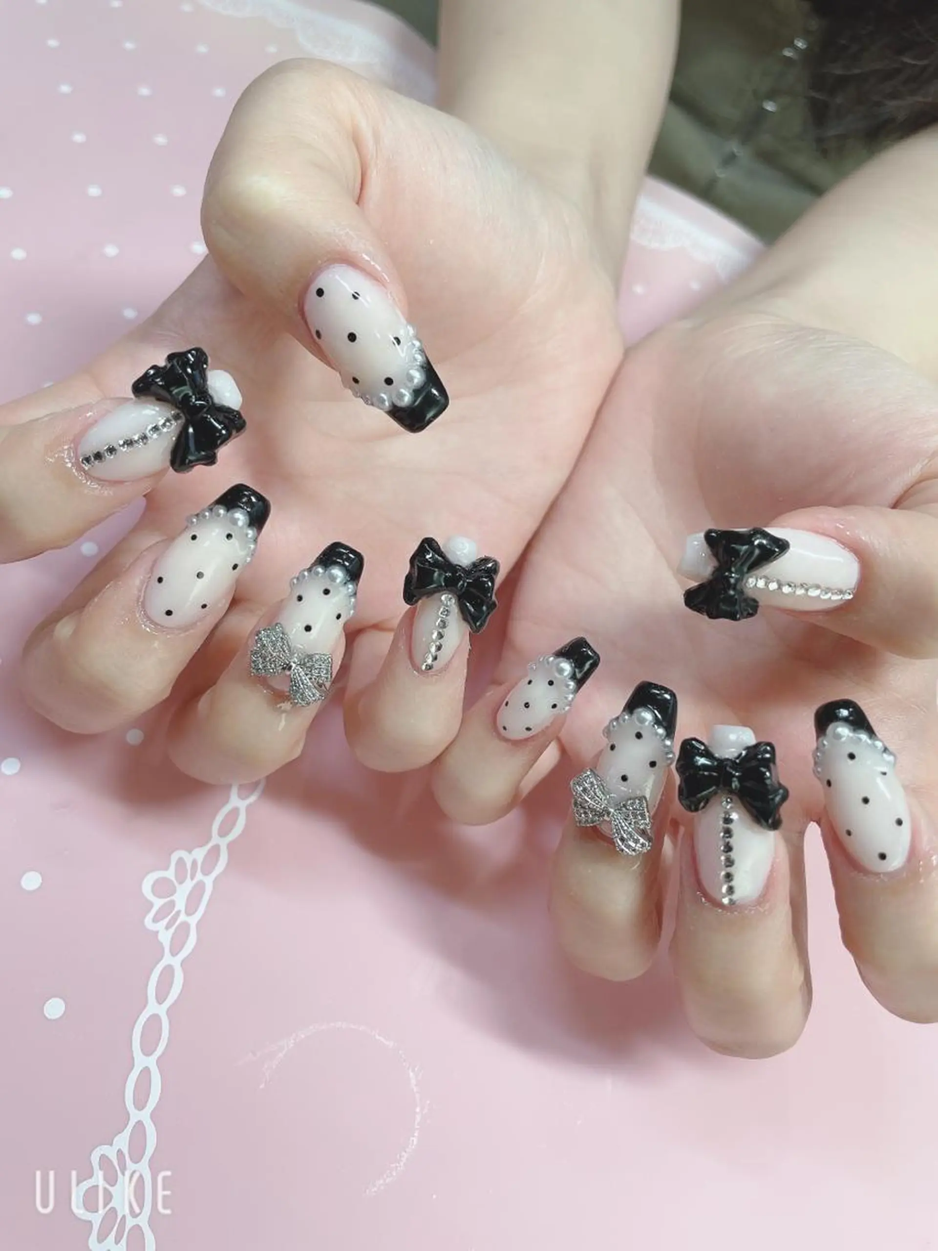 ミディアム ネイル フレンチネイル リボン ハンドネイル 《LB》ラブリエ Nail&eyeのマツエク・マツパデザイン