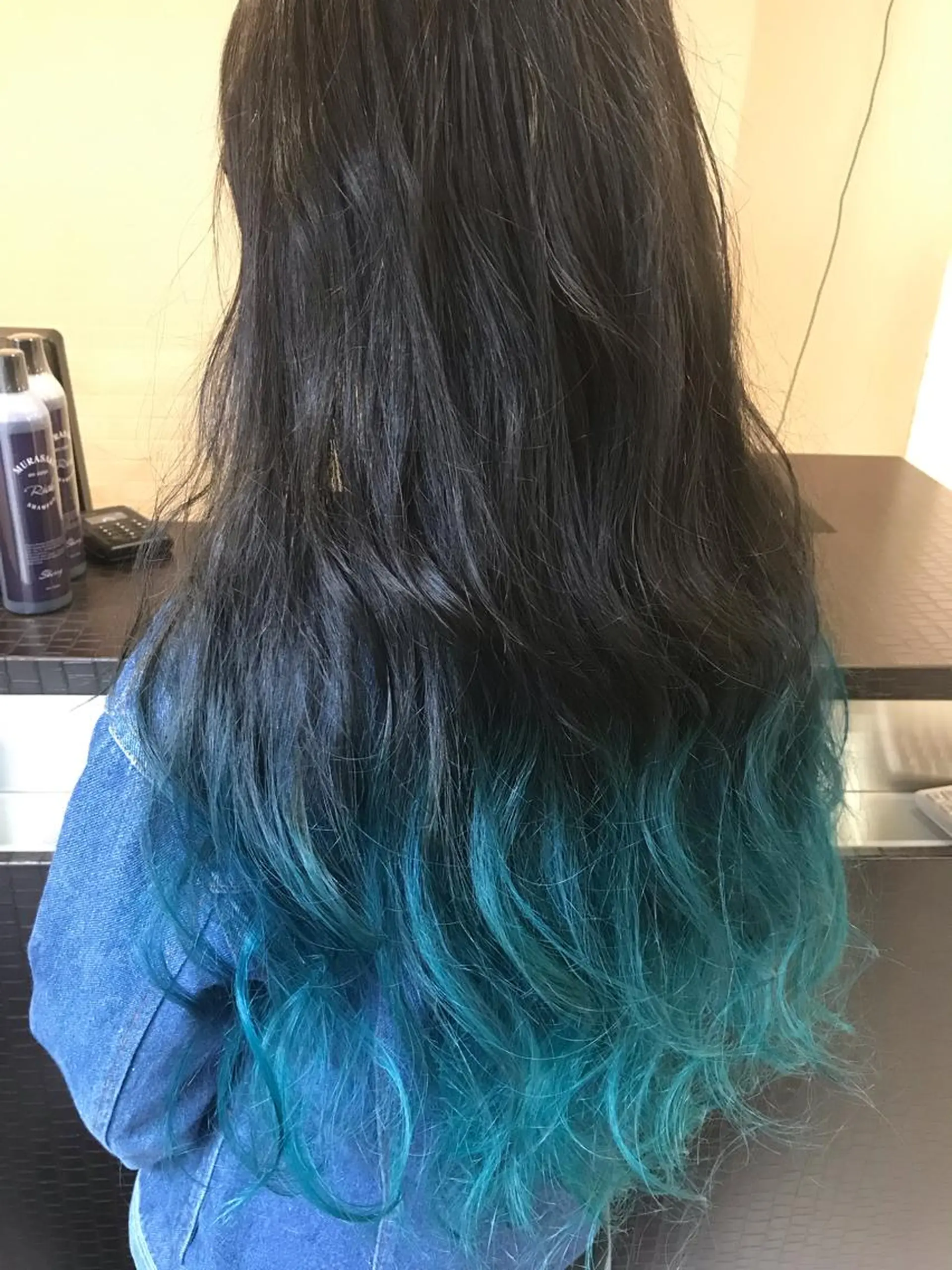 ロング カラー ブリーチ 神山 昌子のヘアスタイル