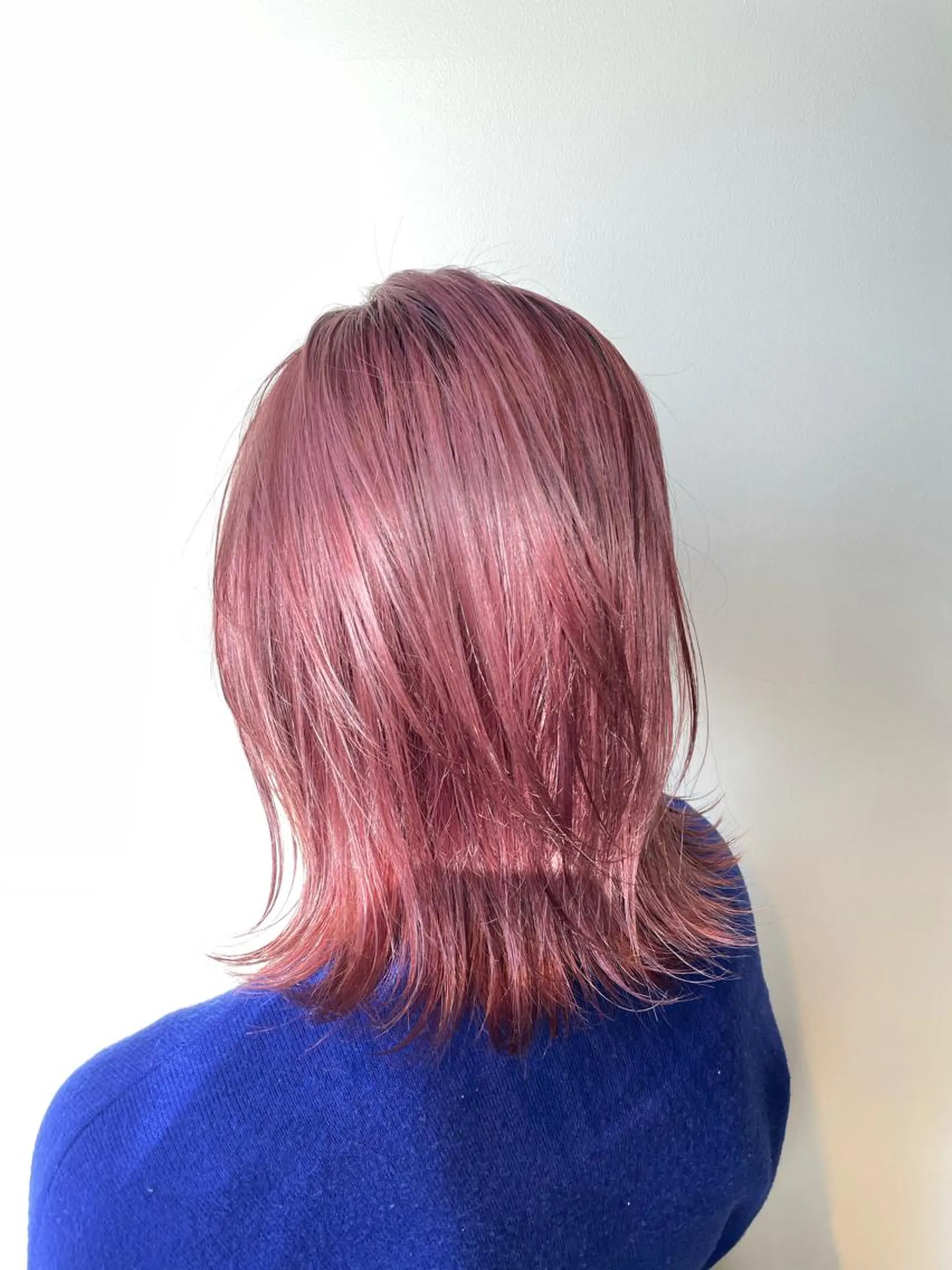 ミディアム カラー ピンクカラー 🫧透明感ケアカラー 守利🫧のヘアスタイル