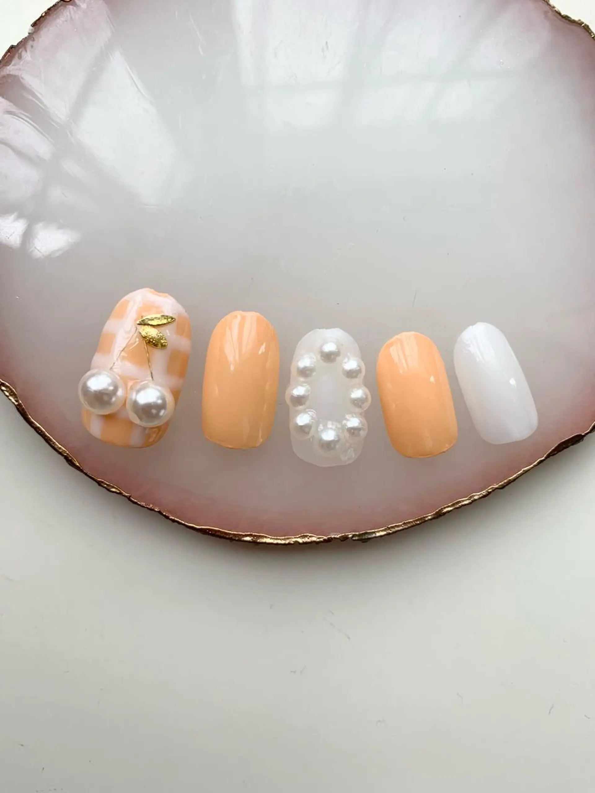 ネイル 新山 聖のネイルデザイン