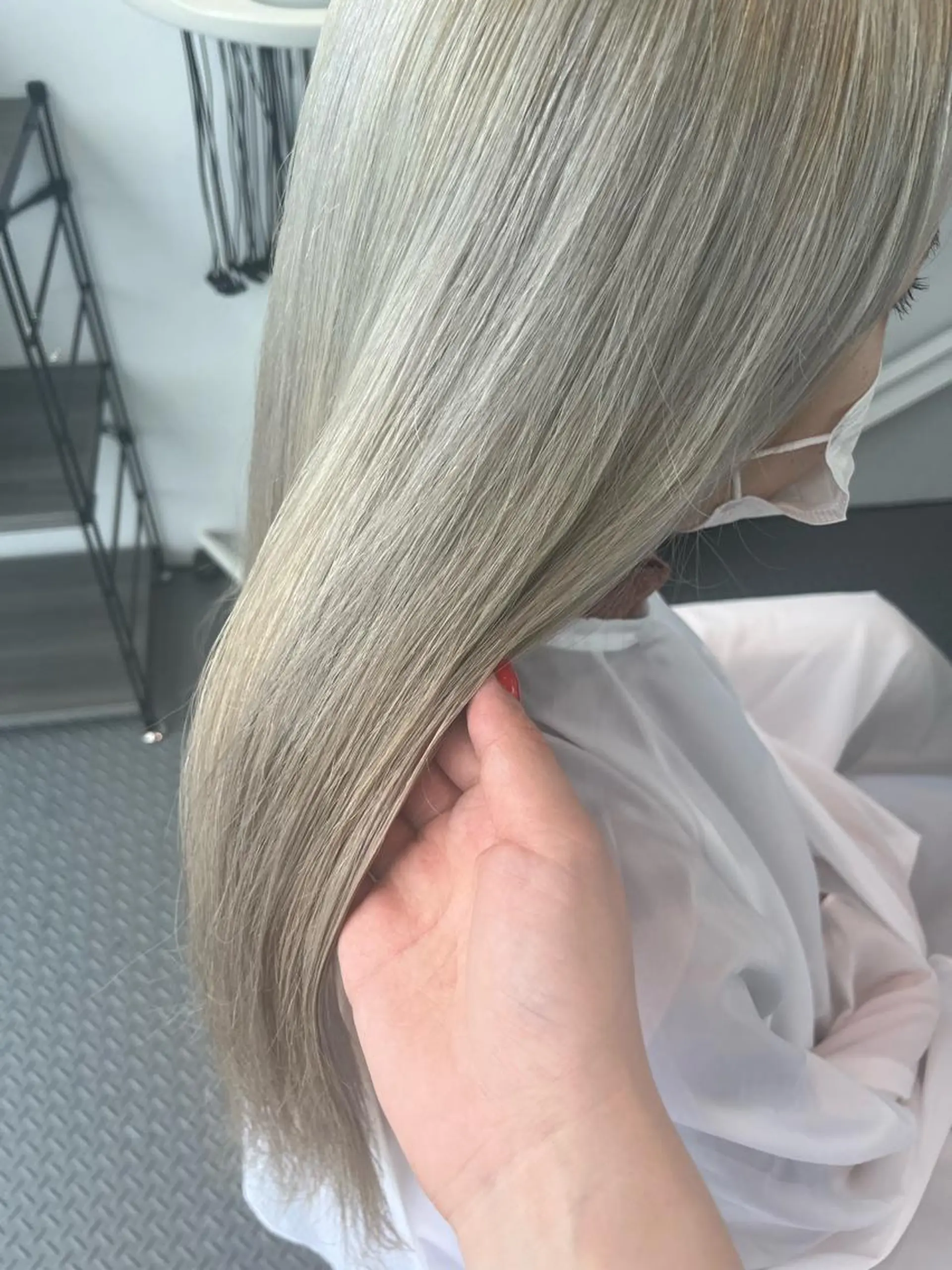 ロング カラー ベージュカラー ブリーチ イルミナカラー ホワイトベージュ カット ヘアカラー ♥️🌙LeRiow 松岡 夏希♥️🌙のヘアスタイル