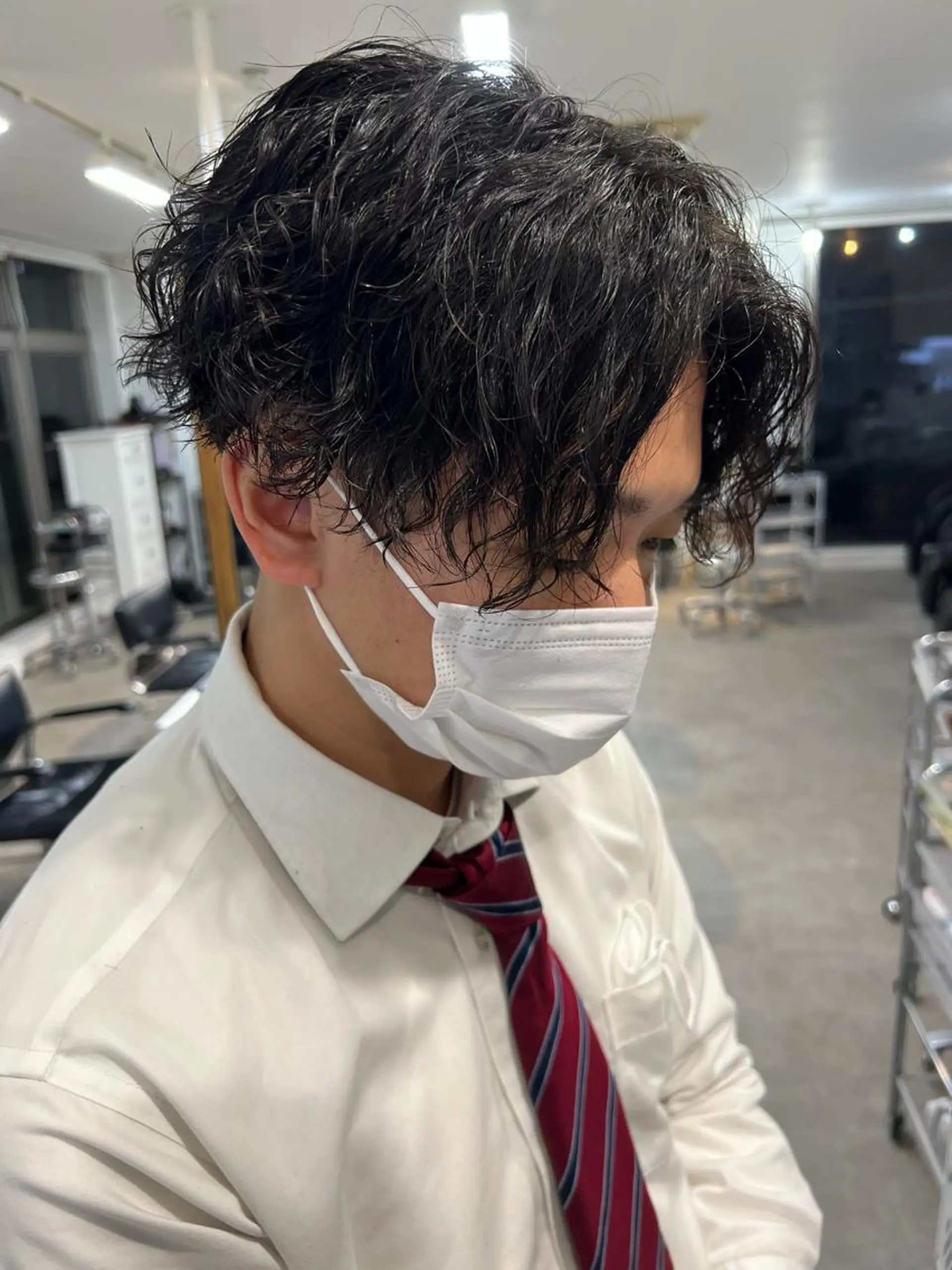 ショート カラー パーマ ヘアアレンジ メンズ キッズ ネイル マツエク・マツパ アイブロウ センターパート メンズパーマ ツイストスパイラルパーマ スパイラルパーマ カット パーマ トリートメント ショートヘア原宿 fifth コシのヘアスタイル