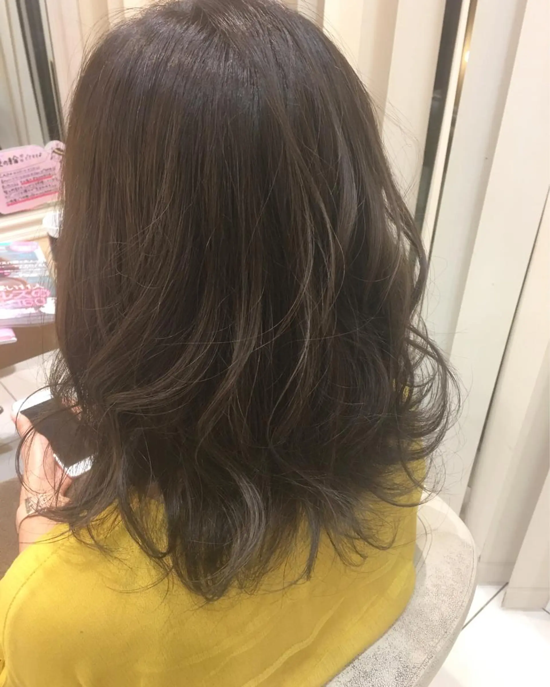 ミディアム カラー グレージュ 小田原NO1 美容師 飯田飛翔のヘアスタイル