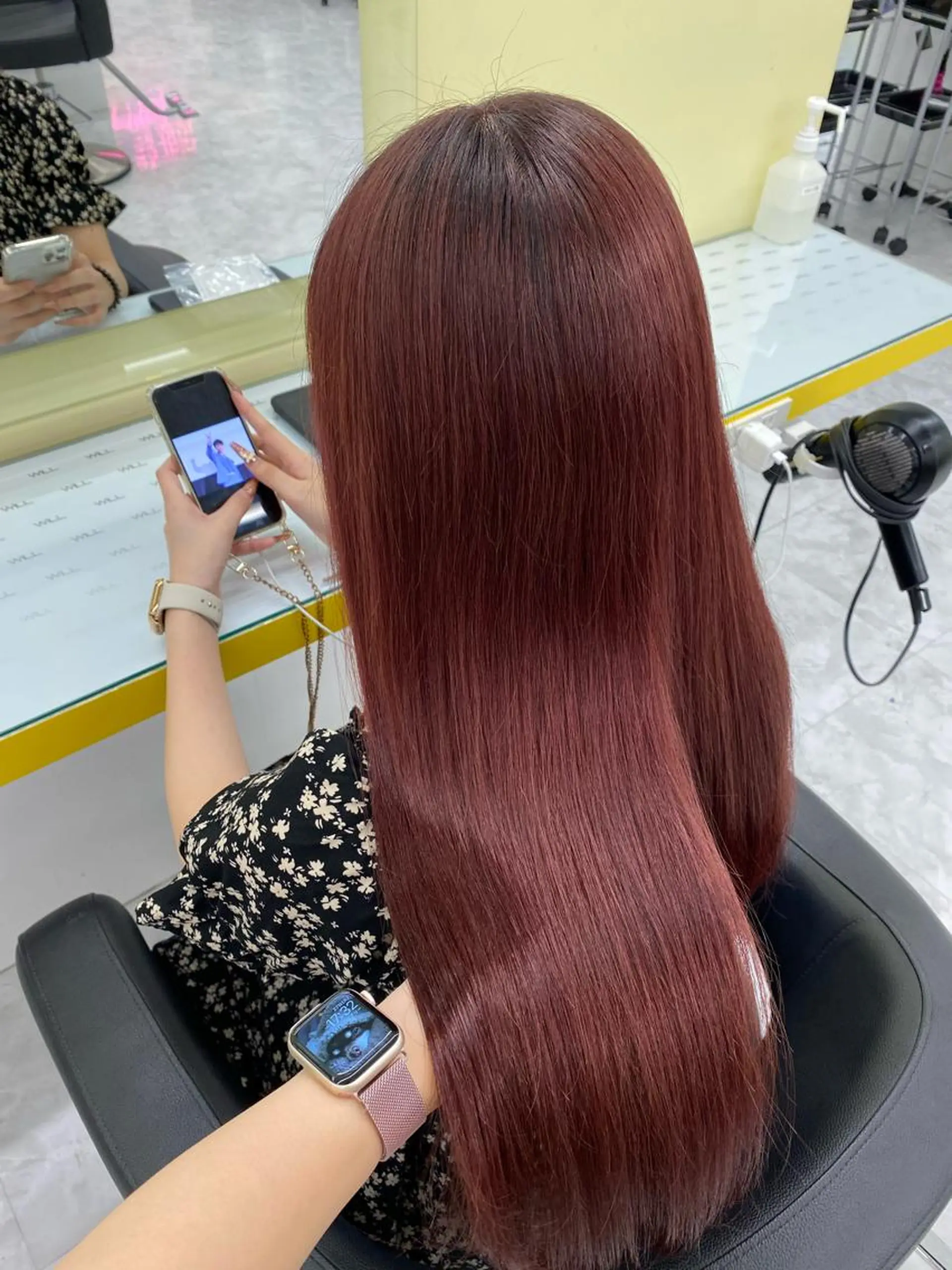 セミロング カラー パーマ ヘアアレンジ メンズ ネイル マツエク・マツパ 髪質改善 トリートメント ヘアカラー トリートメント ヘッドスパ ヘアセット 🐩推し活🐩 FUTABA🍒のヘアスタイル