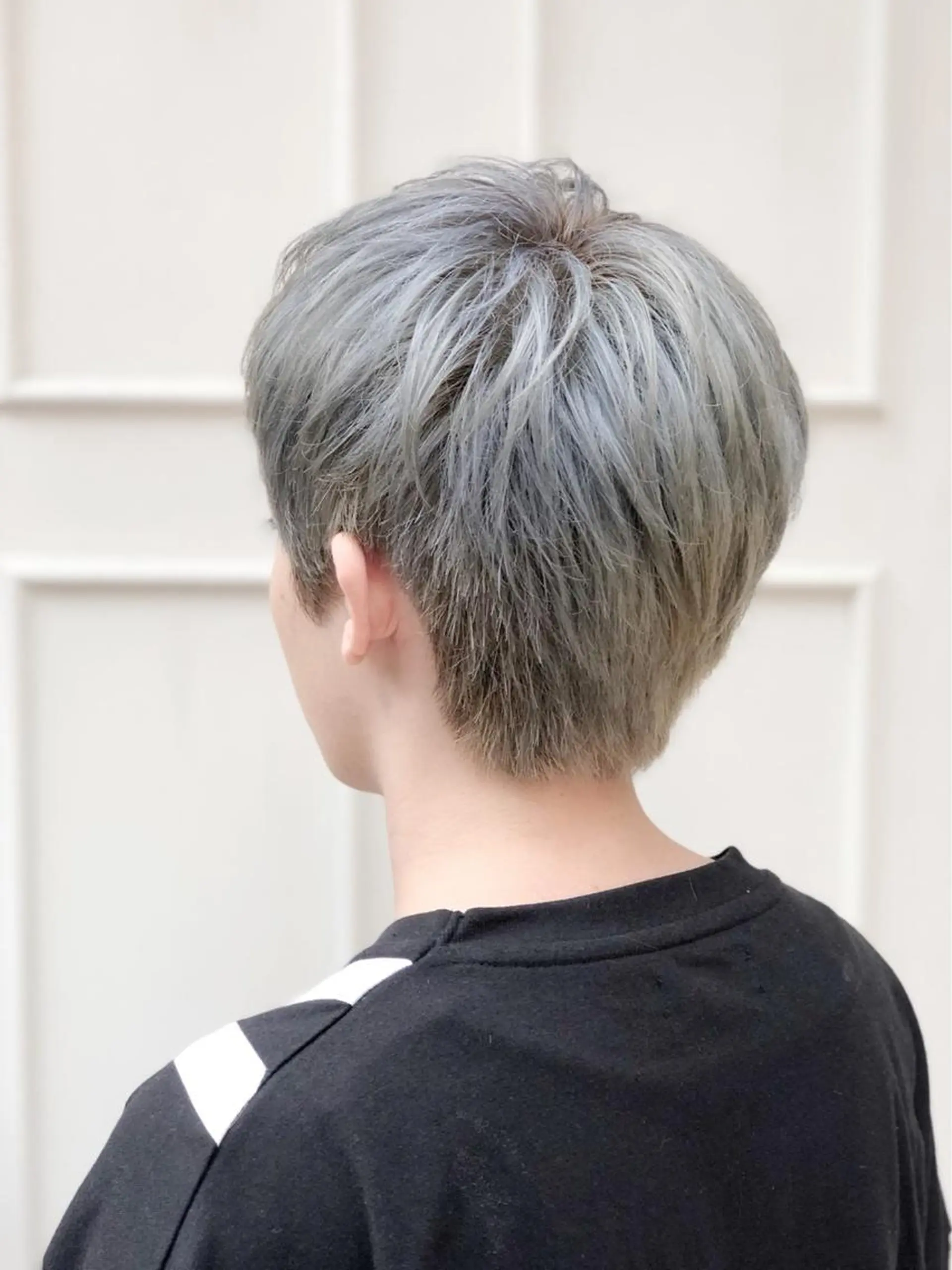 ショート カラー シルバー ホワイトシルバー 🫟Blanco🫟 Color&Careのヘアスタイル