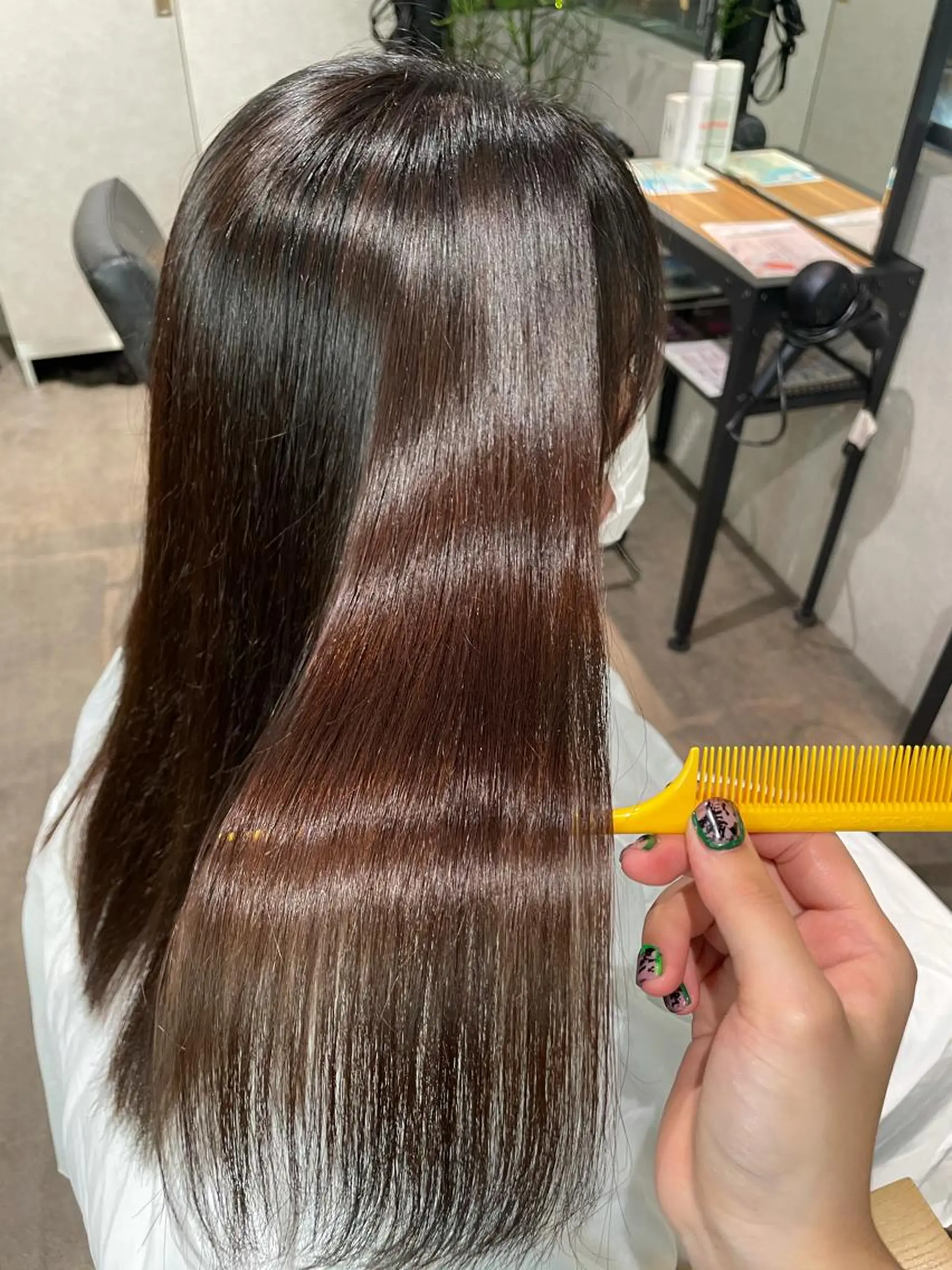 セミロング カラー 髪質改善 トリートメント ヘアカラー トリートメント ナチュラル透明感🌱 小山美樹子のヘアスタイル