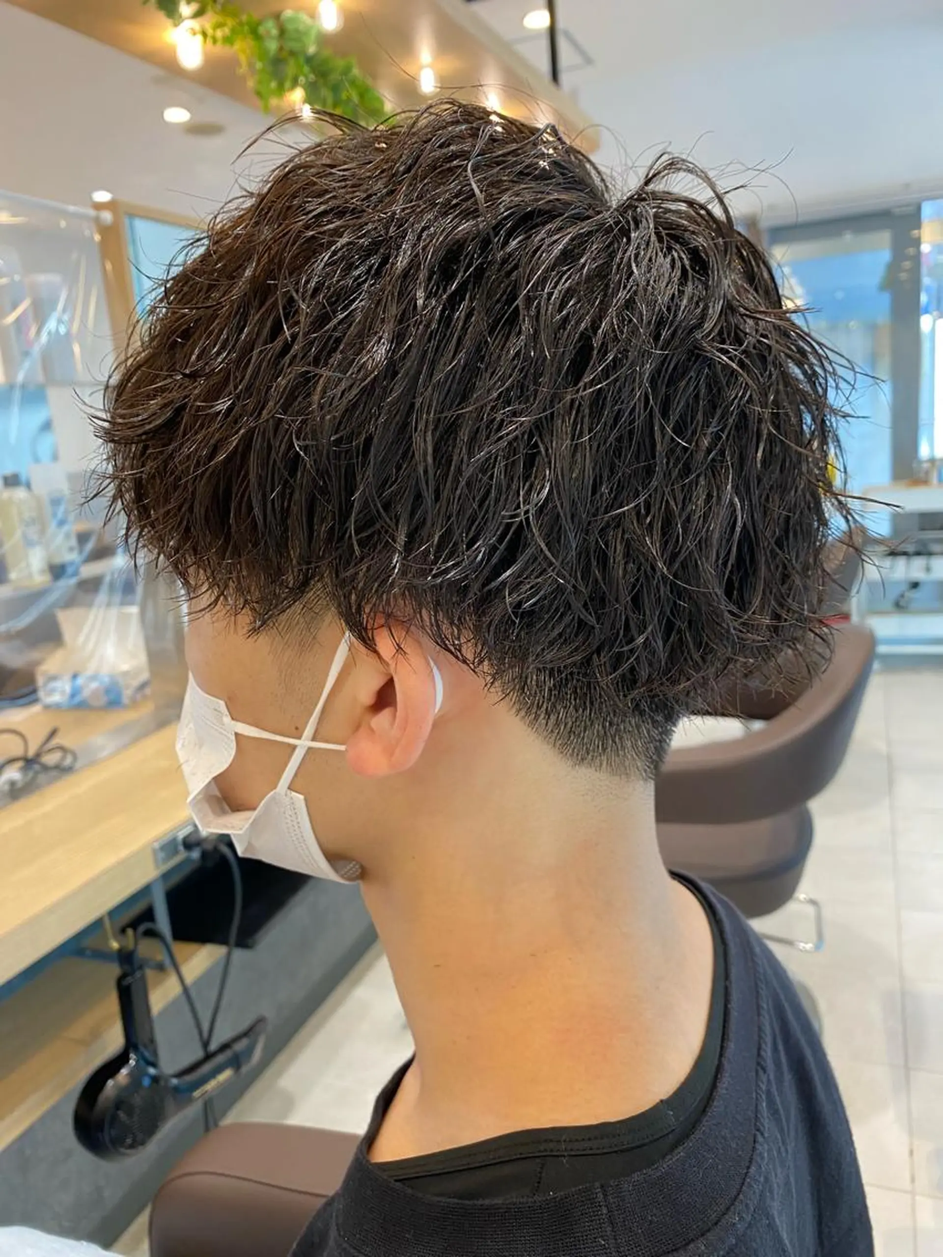 ミディアム パーマ メンズ ミディアムパーマ フェードカット メンズパーマ ツイストスパイラルパーマ 波巻きパーマ カット パーマ トリートメント ヘッドスパ ヘアセット 💈メンズ特化 美容師サキ💈のヘアスタイル