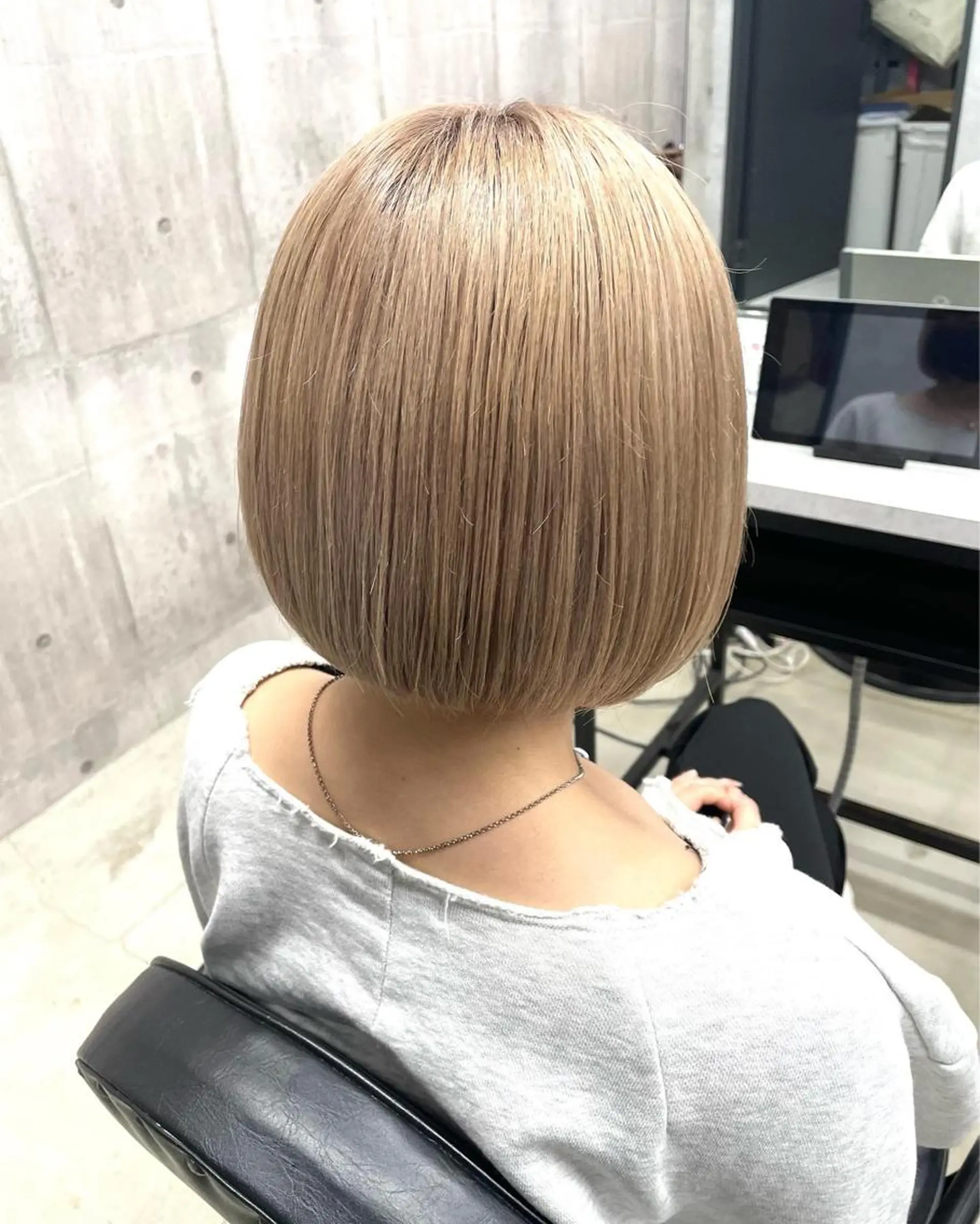 ショート カラー ブロンド ボブ ヘアカラー LUXBE LUCE ひなののヘアスタイル