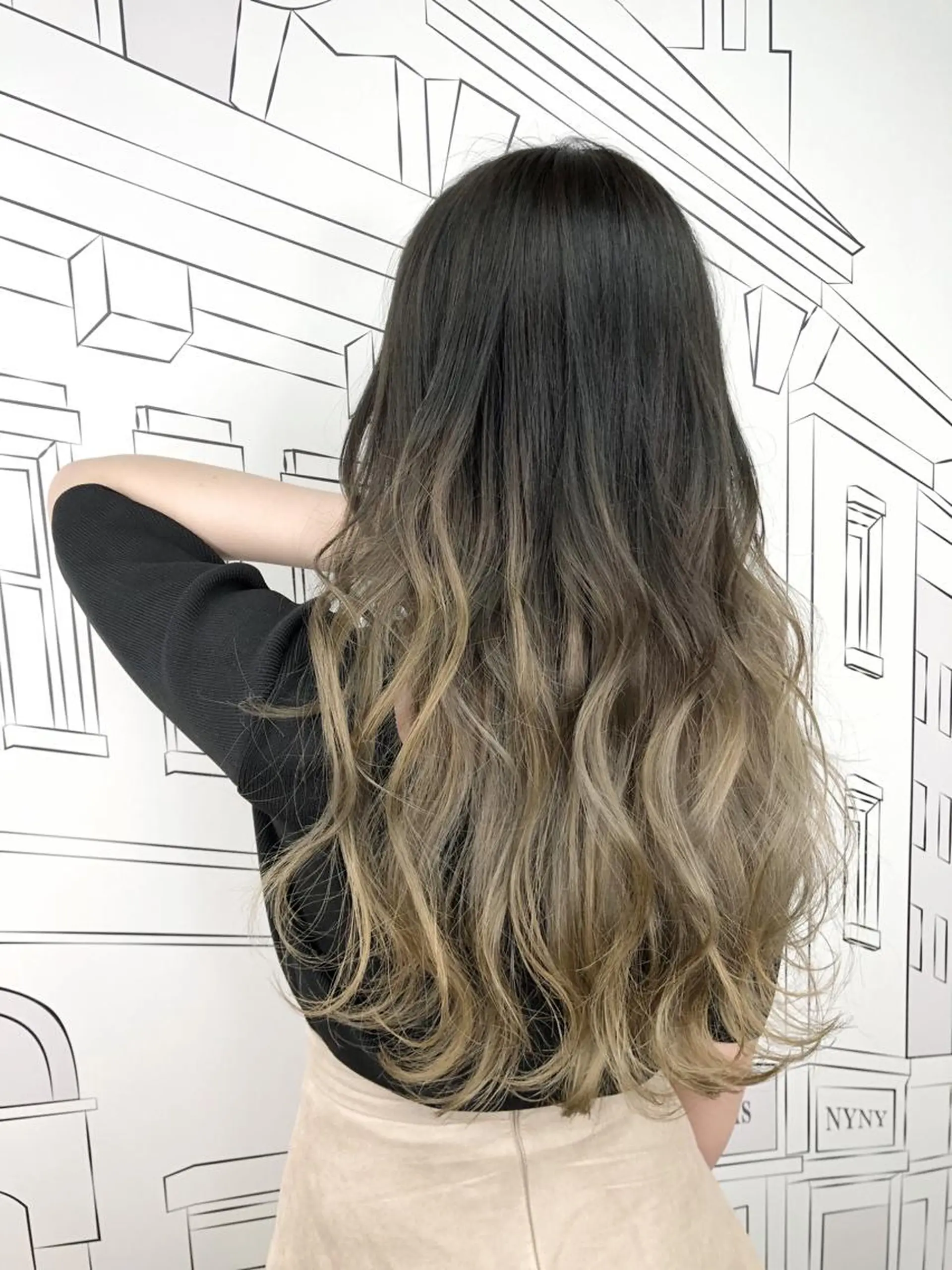 セミロング カラー ベージュカラー ブロンド ブロンドベージュ グラデーションカラー レイヤー⭐️カラー ⭐️平川雅史のヘアスタイル