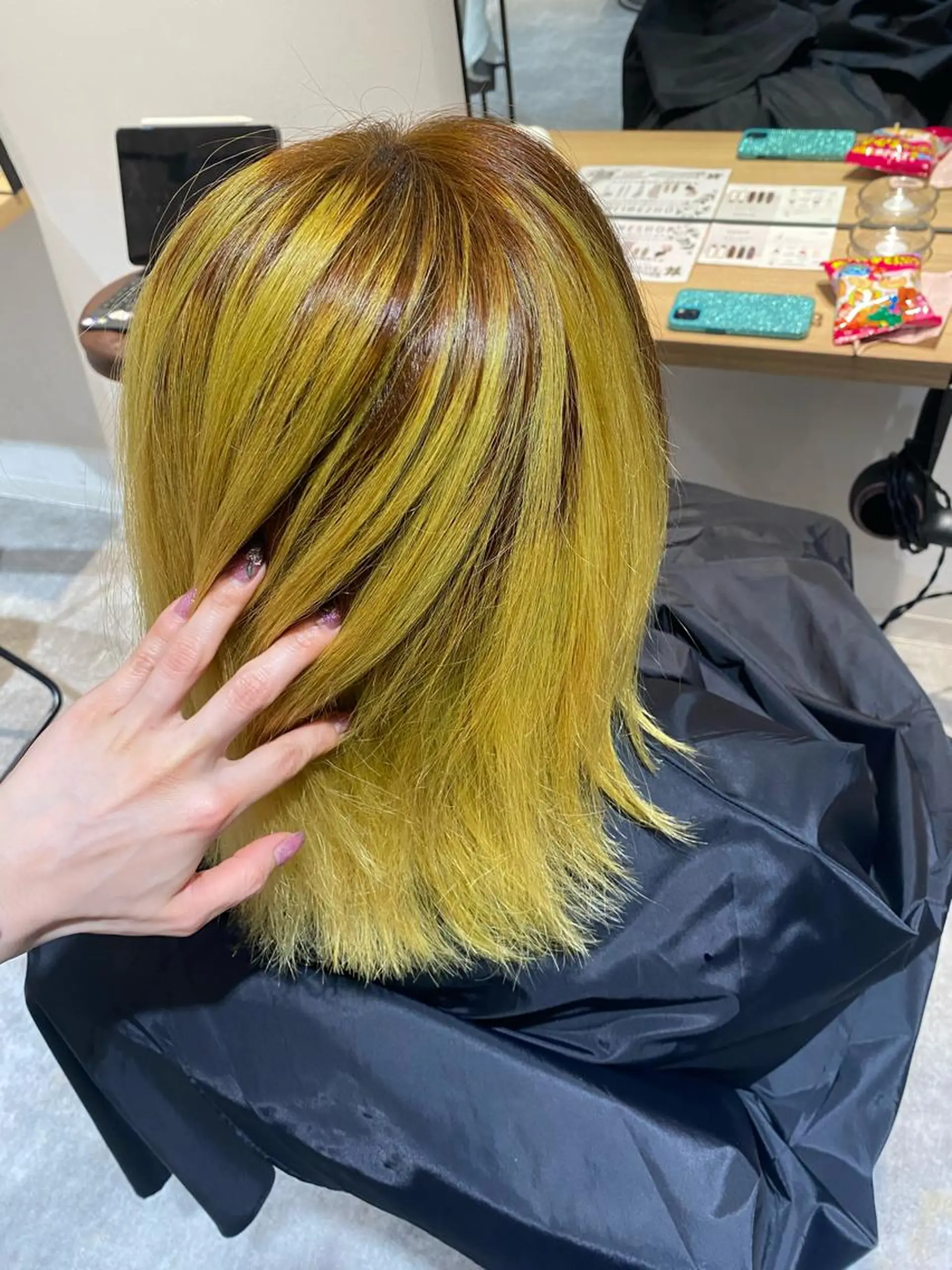 ミディアム カラー バレイヤージュ レイヤーカット カット ヘアカラー オスズ 🎀´-のヘアスタイル