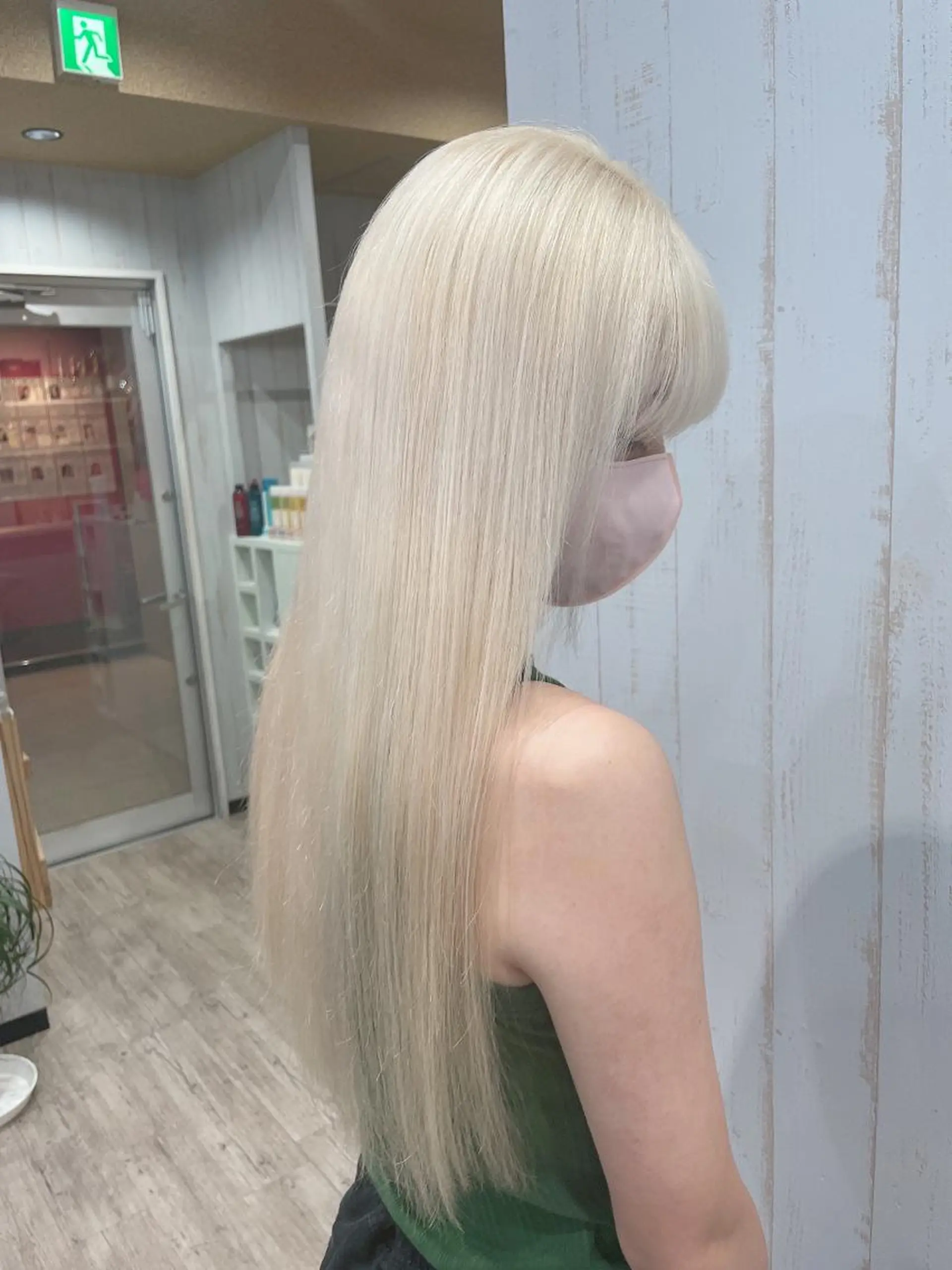 ロング カラー ブロンド ロング 深夜帯！説明文必読 Oahu iwataのヘアスタイル