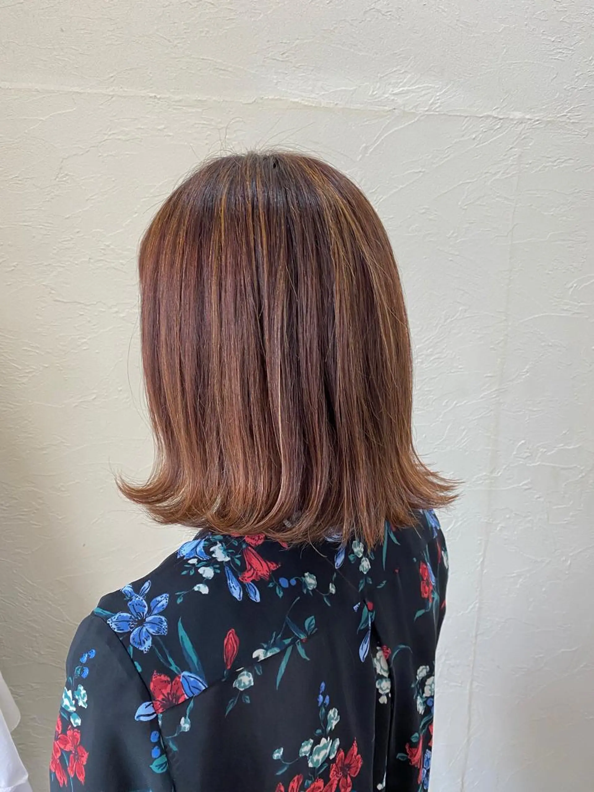 ミディアム カラー ハイライトカラー ピンクカラー ボブ ハイライト カット ヘアカラー トリートメント ENIF ヤマグチアツコのヘアスタイル