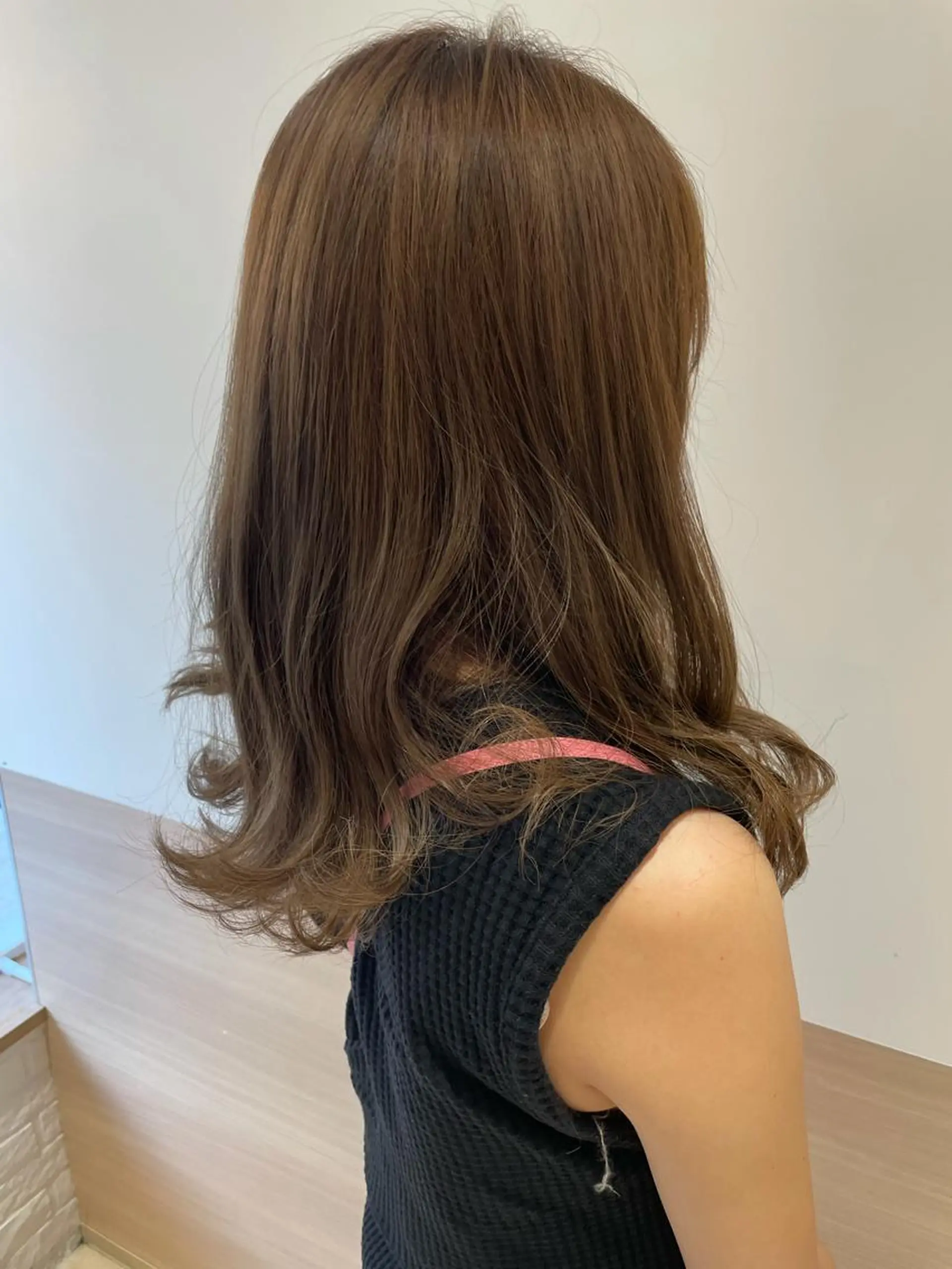 セミロング カラー ブラウンカラー ケアカラー ナチュラルブラウン ピンクカラー ピンクブラウン ヘアカラー 天野 瑠真のヘアスタイル