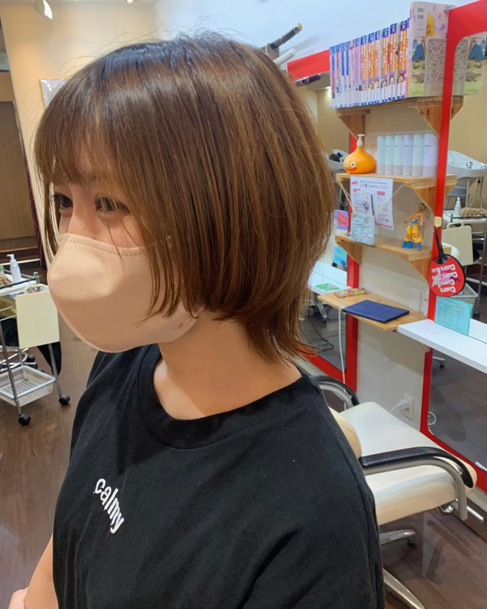 ショート ショートヘア ウルフカット 今村公介 ブリーチ特化、派手髪のヘアスタイル