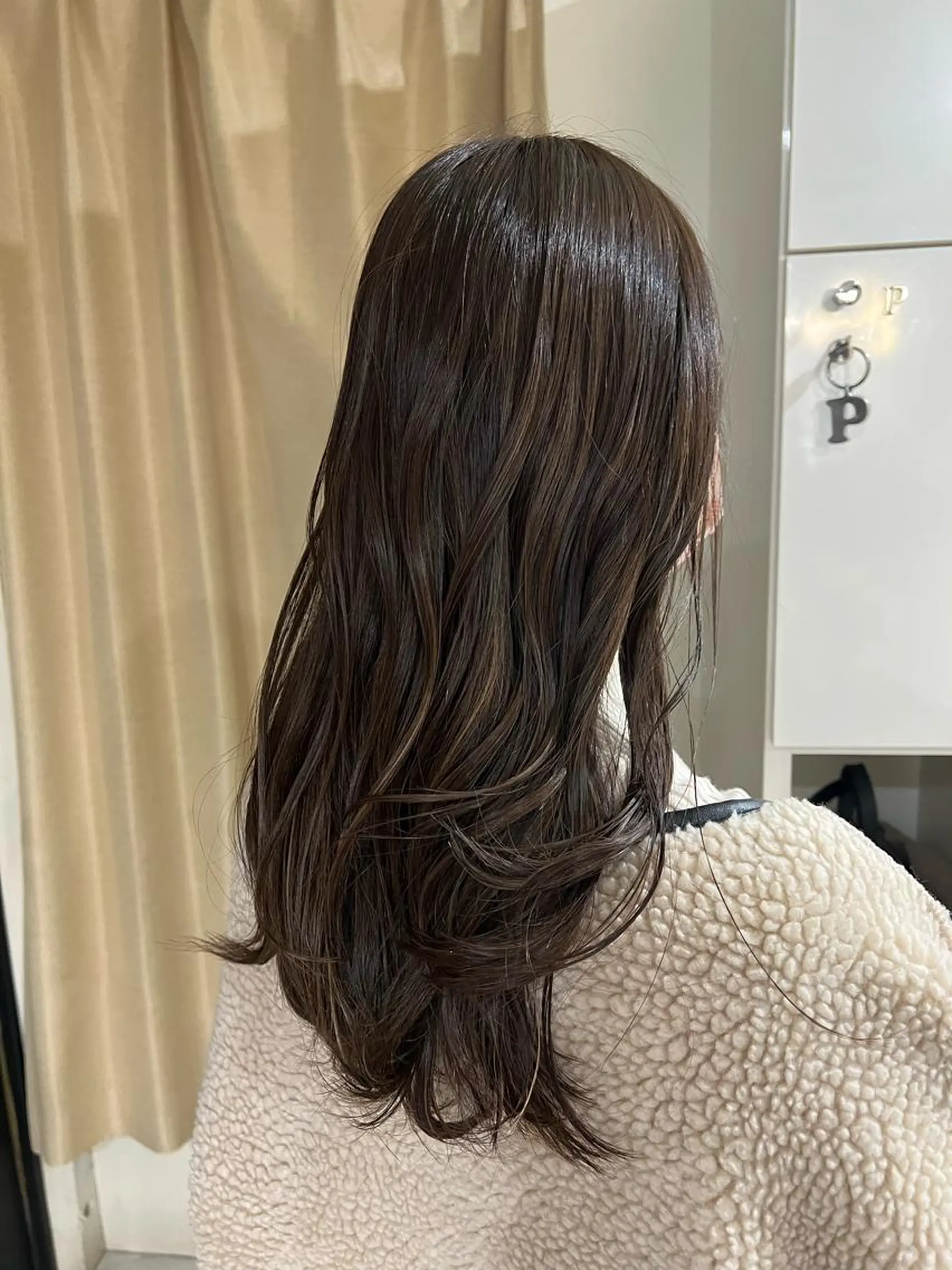 ロング ハイライト 似合わせカット 小林愛奈のヘアスタイル