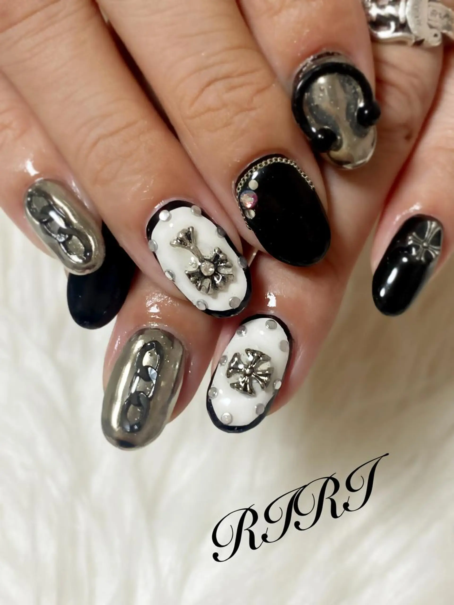 ネイル ハンドネイル riri オーナーのネイルデザイン