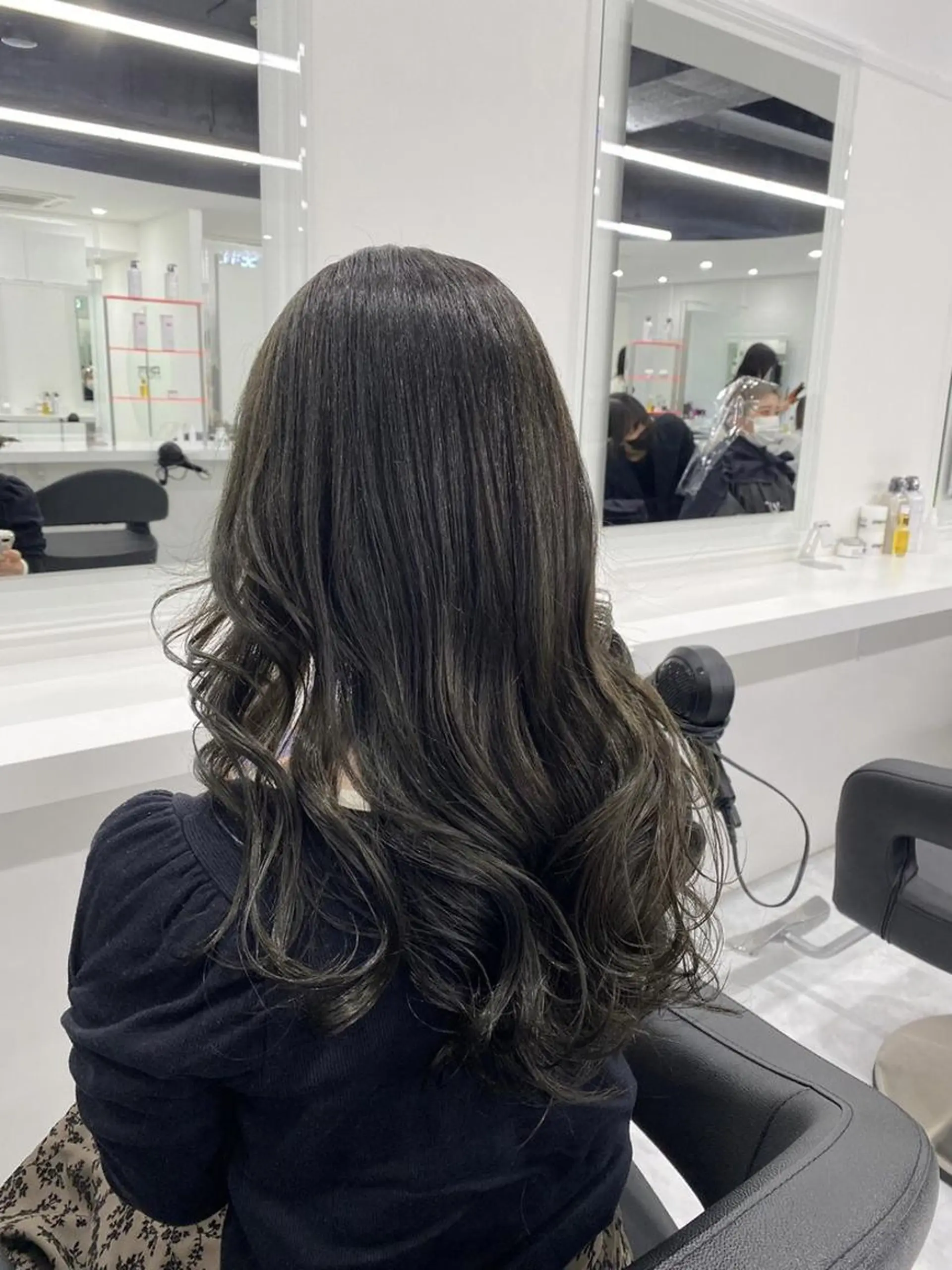 カラー 赤み消し透明感🩶 銀座Ryota🩶のヘアスタイル