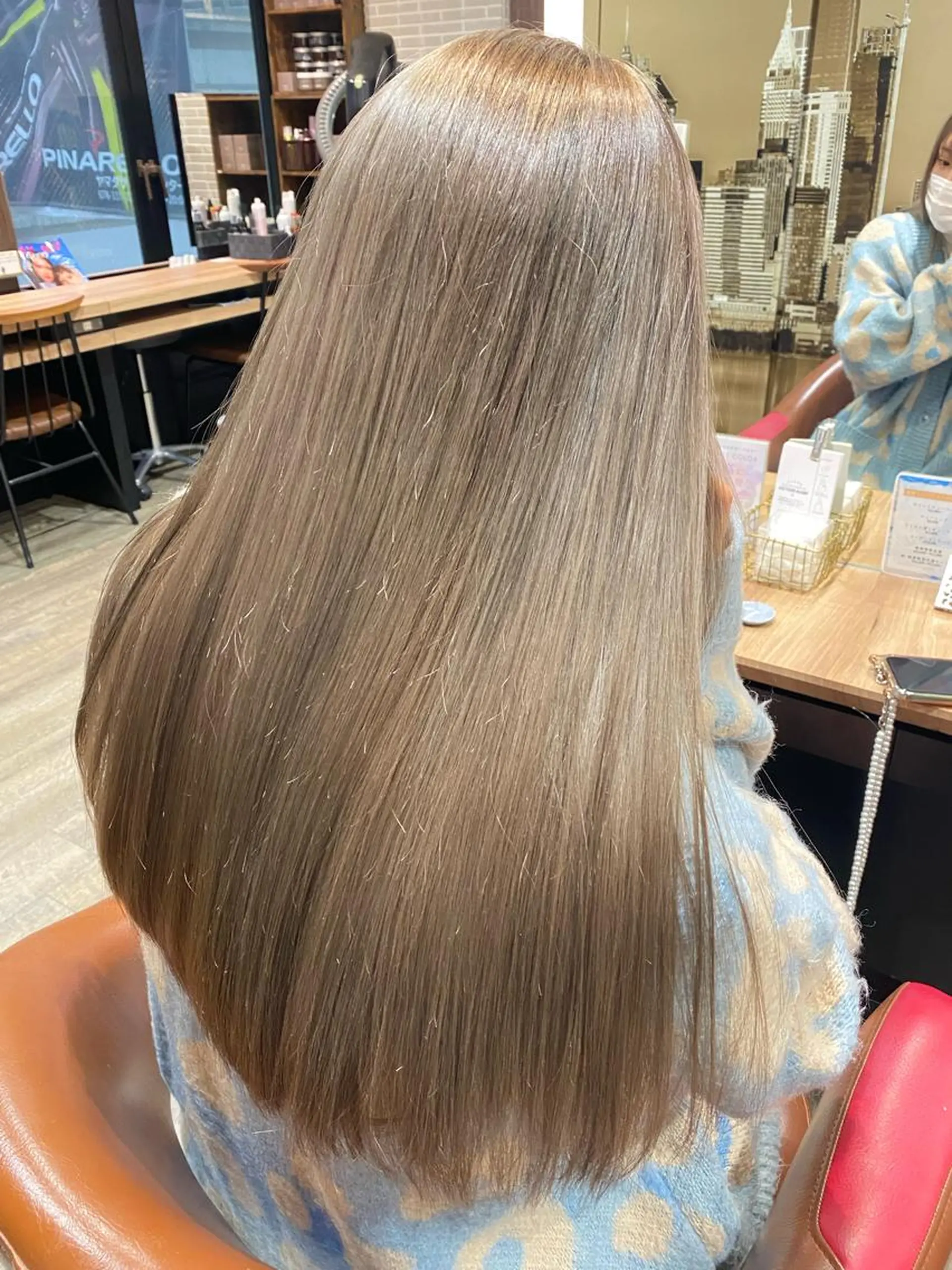 セミロング 艶髪 森田/嵩士のヘアスタイル