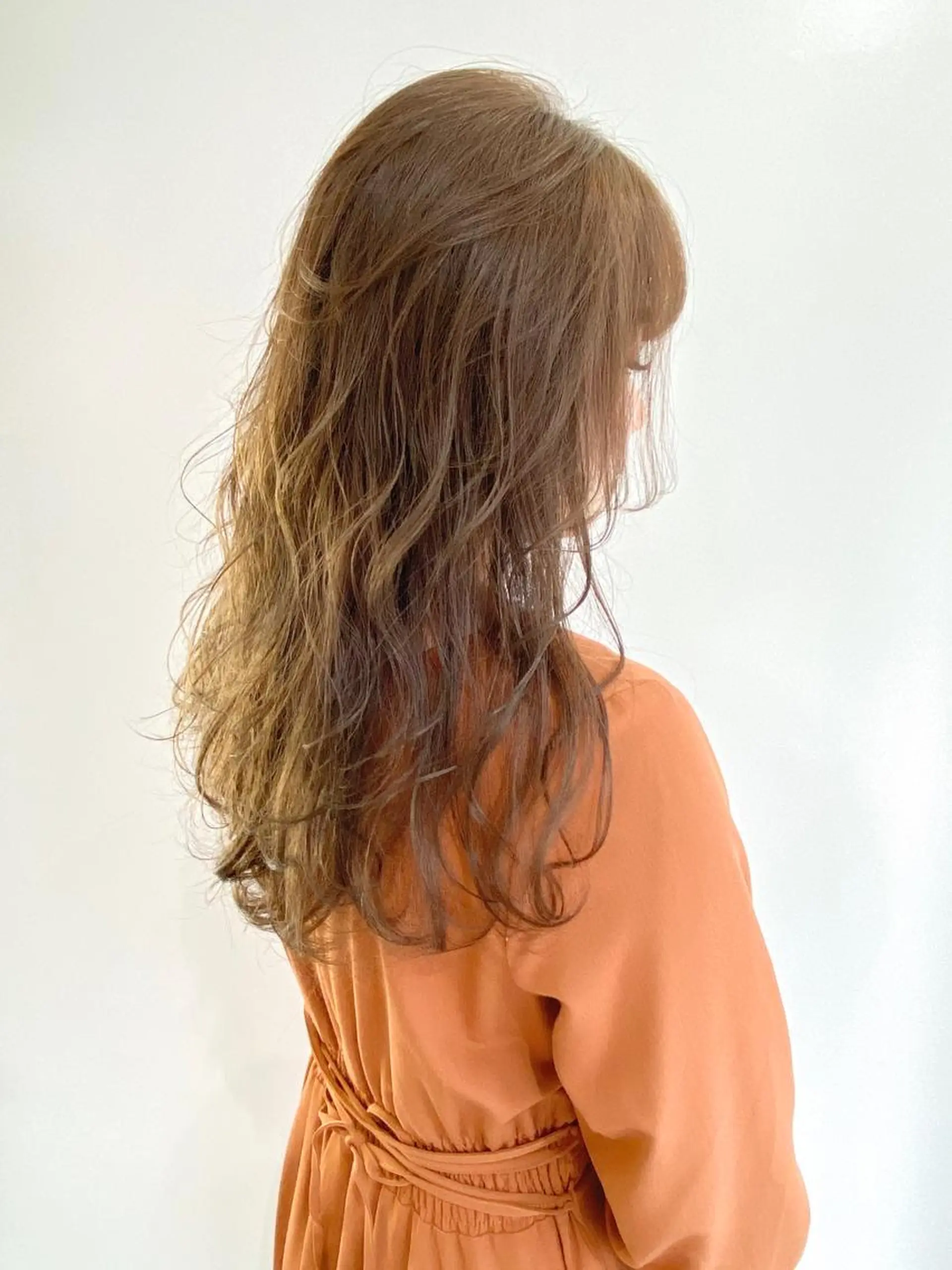 セミロング カラー カット ヘアカラー トリートメント 海外デザイン🇺🇸 石渡諒太のヘアスタイル