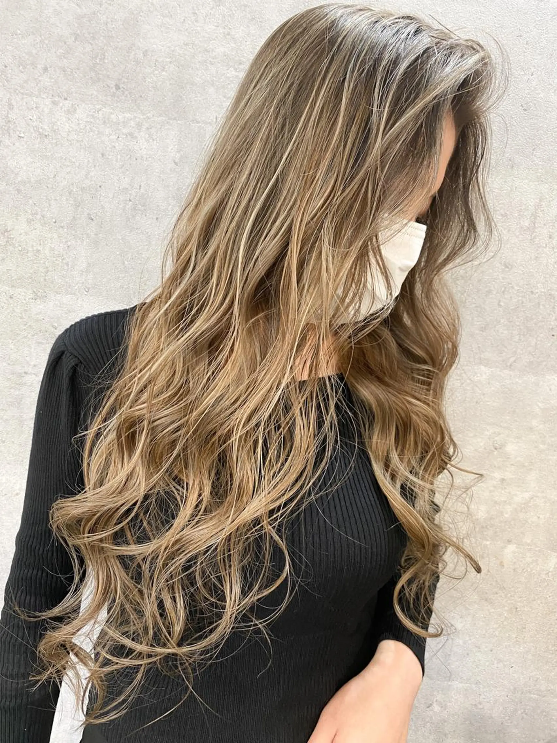 ロング カラー ハイライトカラー ハイライト 井上 一平のヘアスタイル