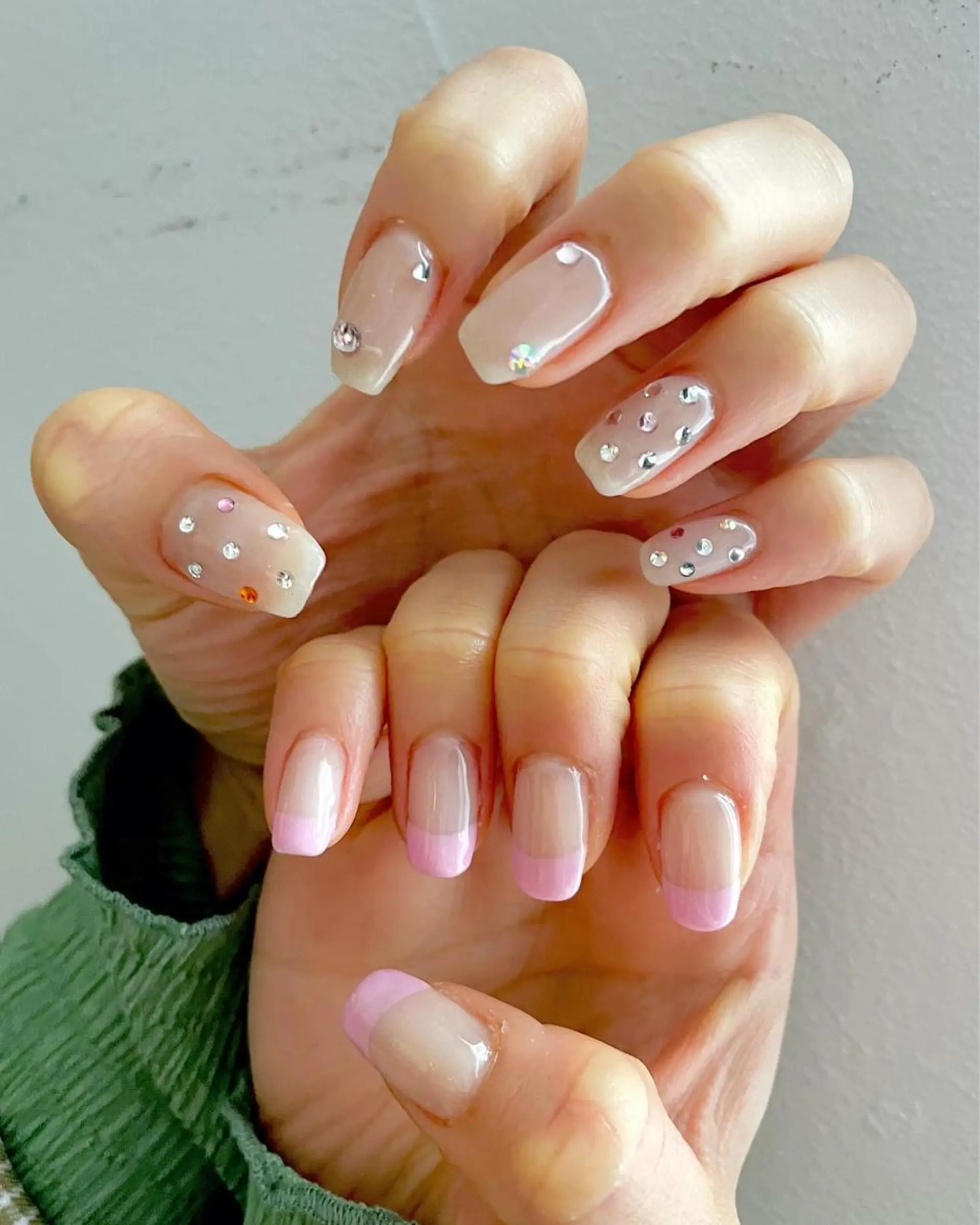 ネイル フレンチネイル ジェルネイル キラキラネイル 韓国ネイル ニュアンスネイル ハンドネイル フットネイル 甲府市徳行 🧸prunelleのネイルデザイン