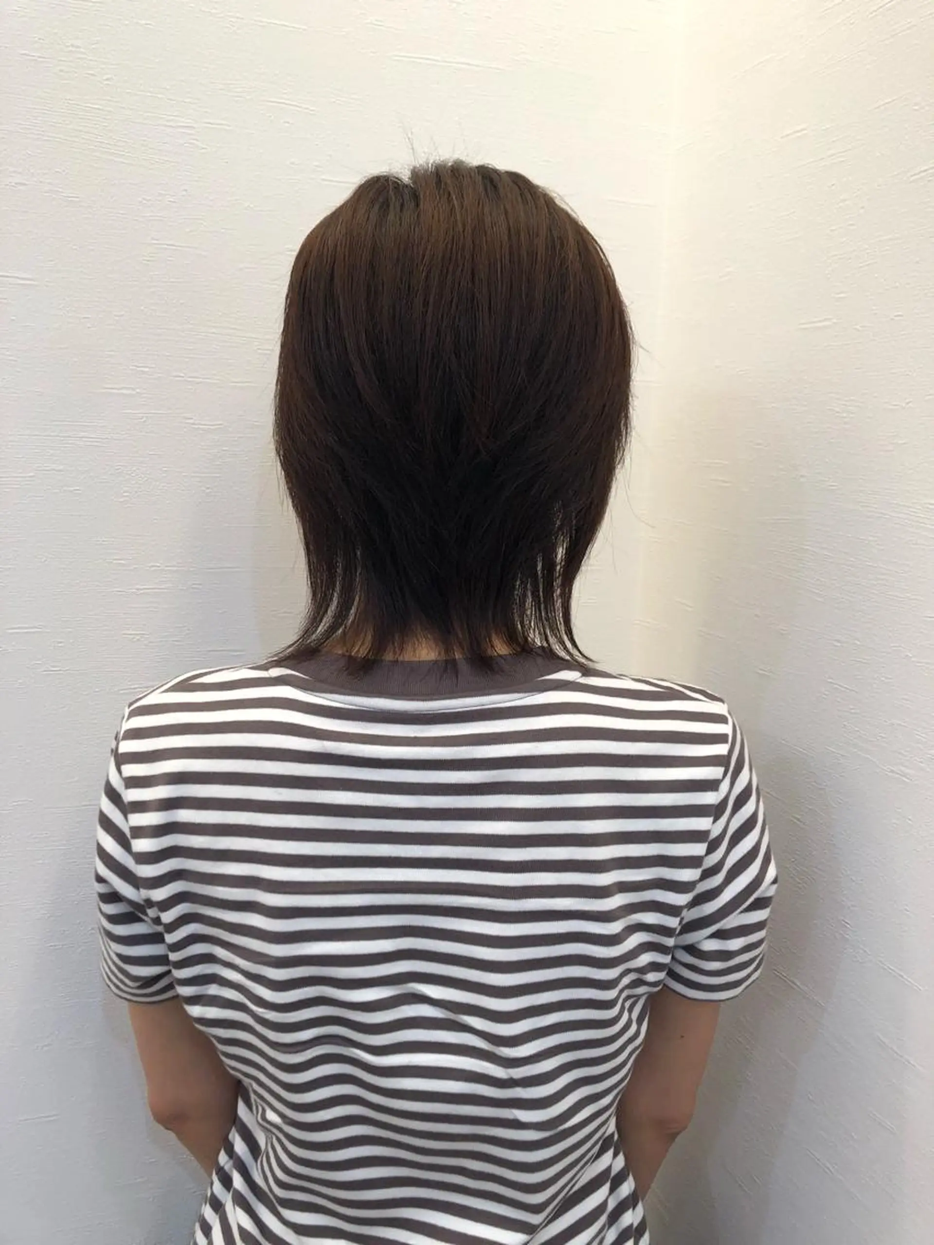 ミディアム ツノガイ エリのヘアスタイル