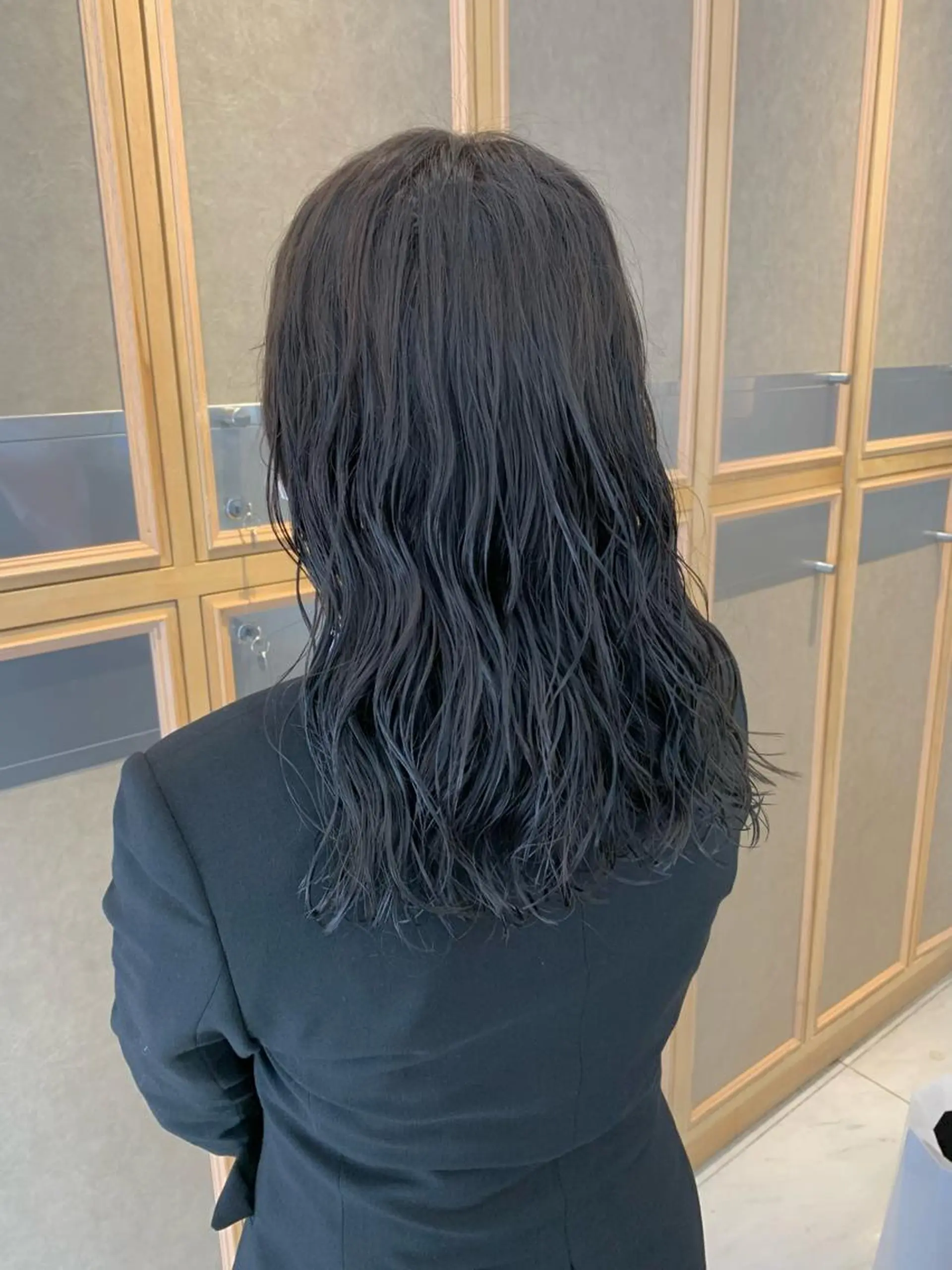 セミロング パーマ チバ タクミのヘアスタイル