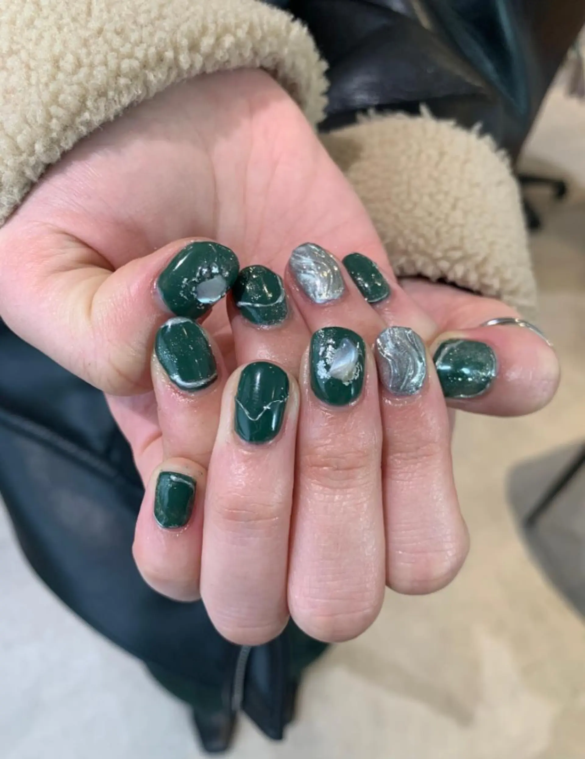 ネイル RISAKO 艶髪モテヘア🎀府中のヘアスタイル