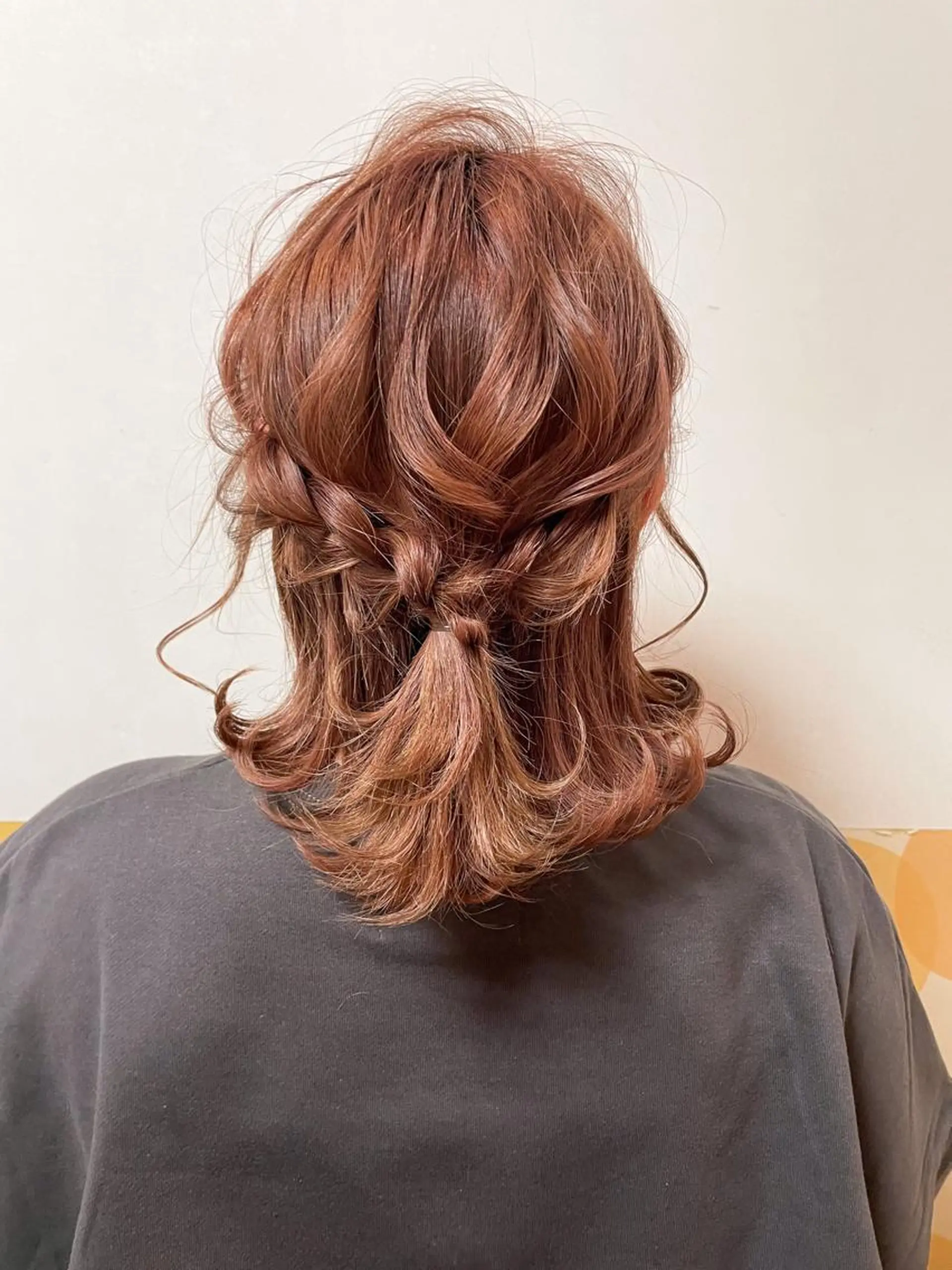 ヘアアレンジ ハーフアップ レイヤーカット/透明 感カラー🐬永井瑠栞のヘアスタイル