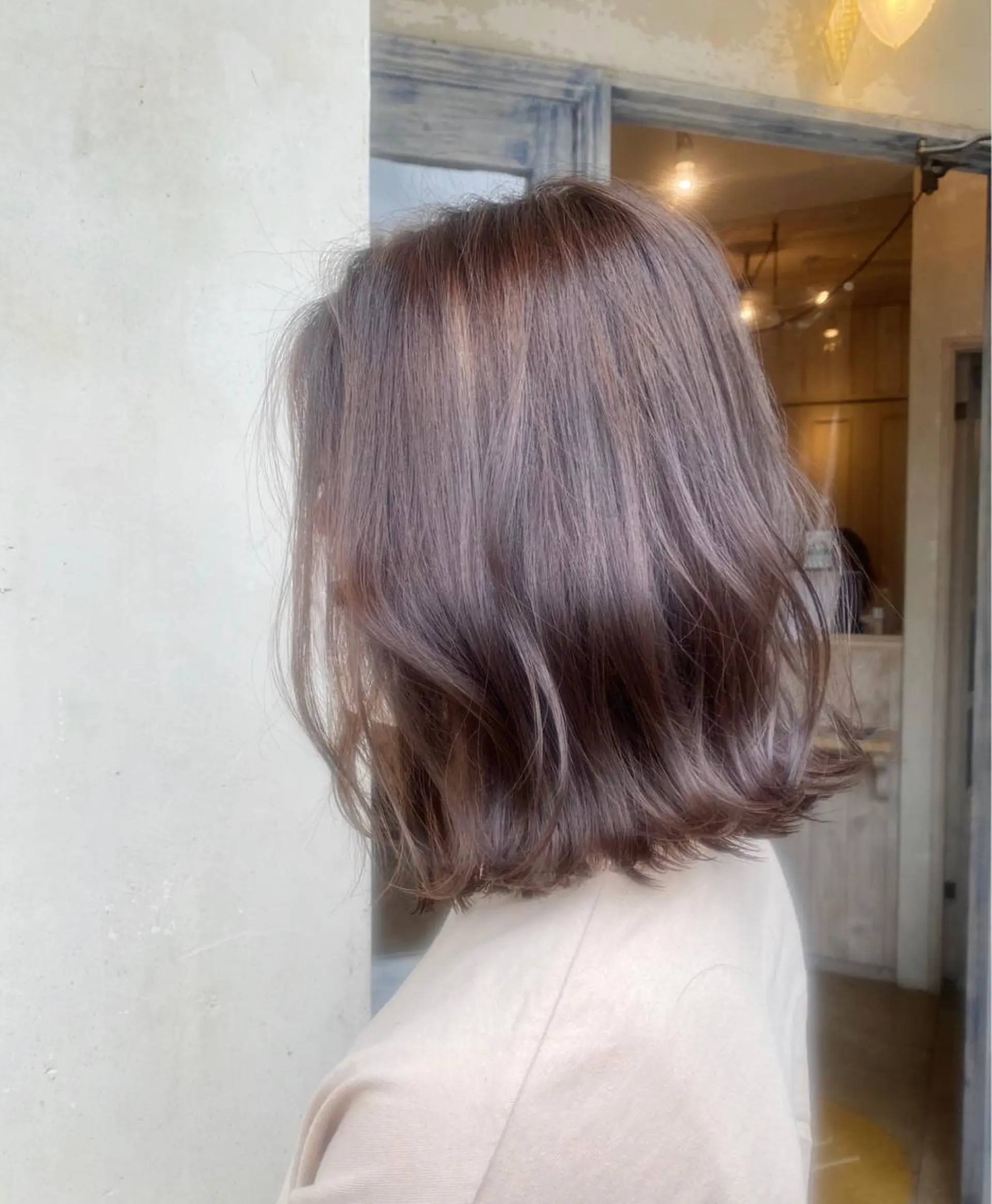 ショート カラー アッシュ ベージュカラー 透明感カラー 外ハネヘア 森 早希絵のヘアスタイル