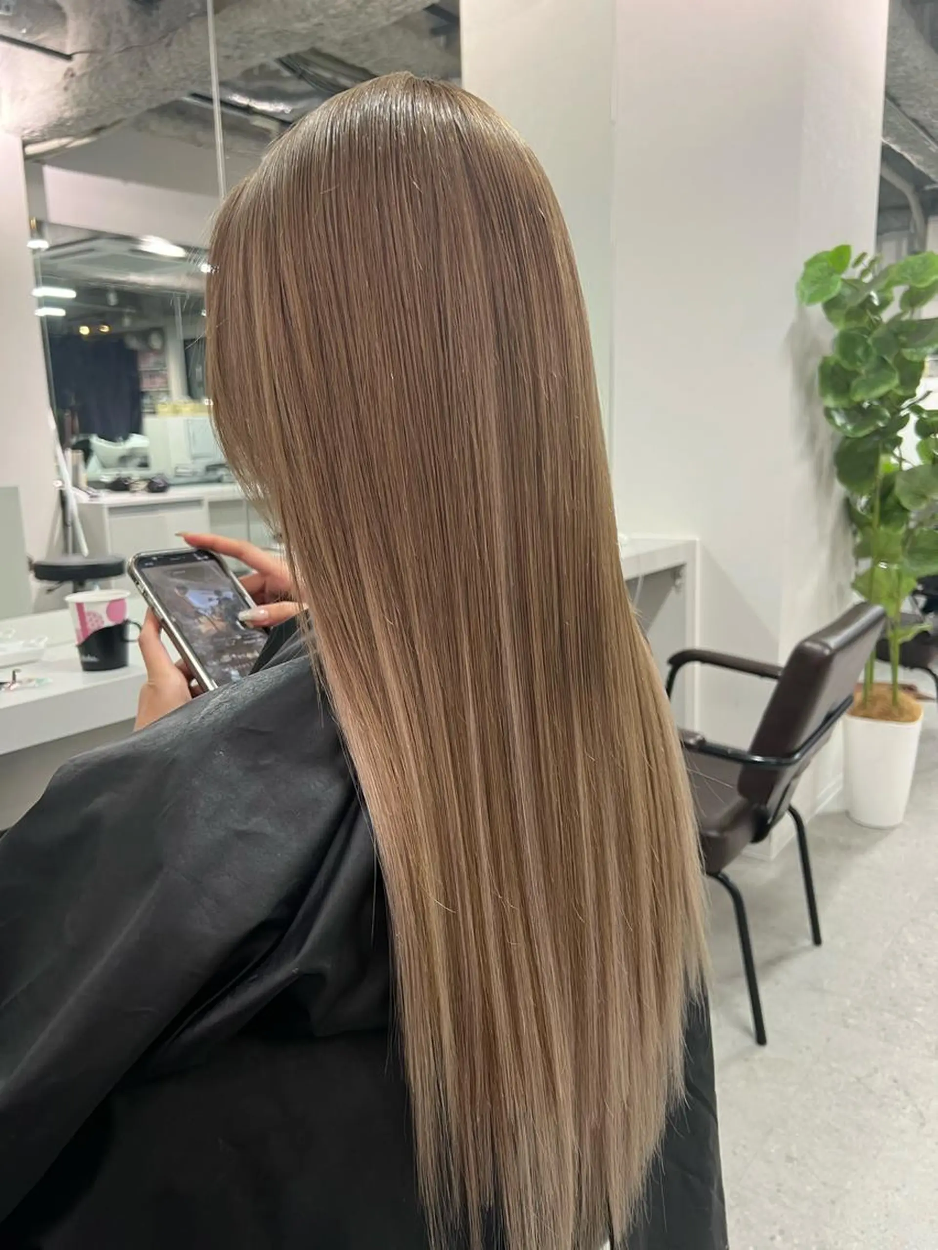 ロング カラー ハイトーン&髪質改善 ＆韓国エクステ🤎のヘアスタイル