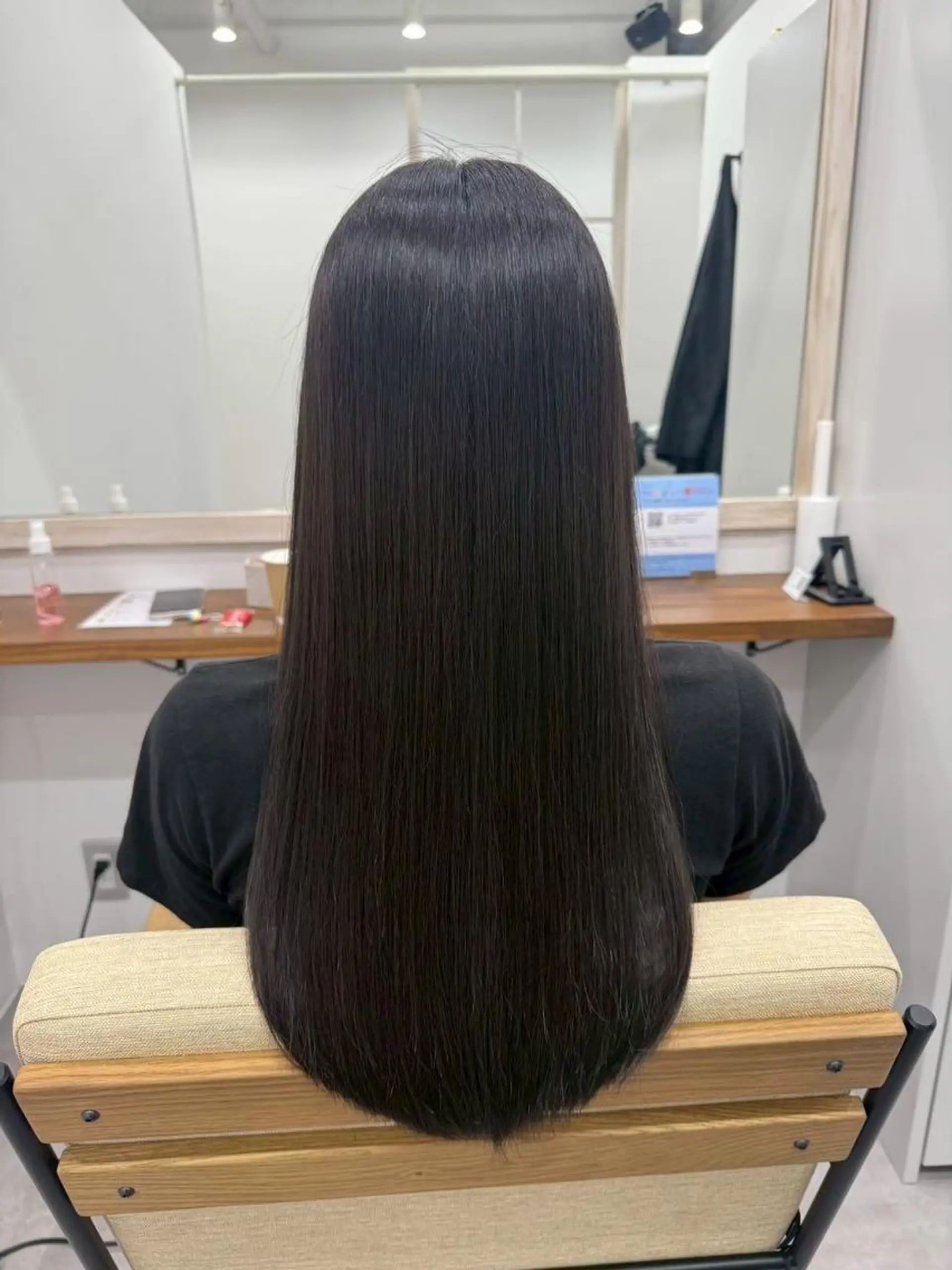 ロング ハイライト 髪質改善 レイヤーカット 縮毛矯正 トリートメント newi grande 横浜店のヘアスタイル